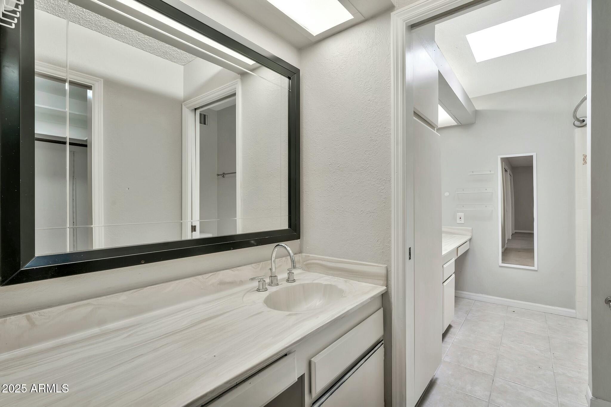 4525 N 66TH Street, 85