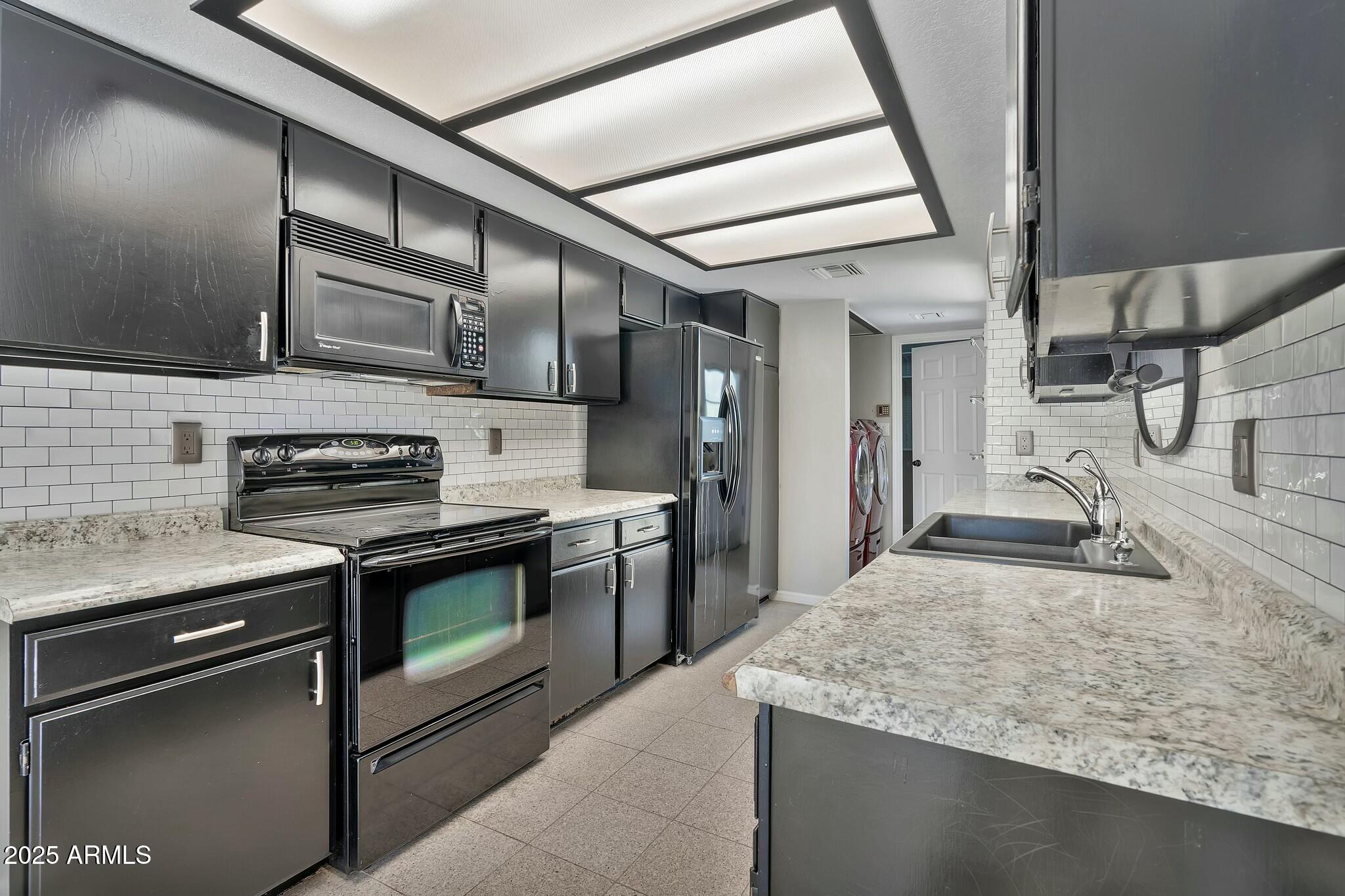 4525 N 66TH Street, 85