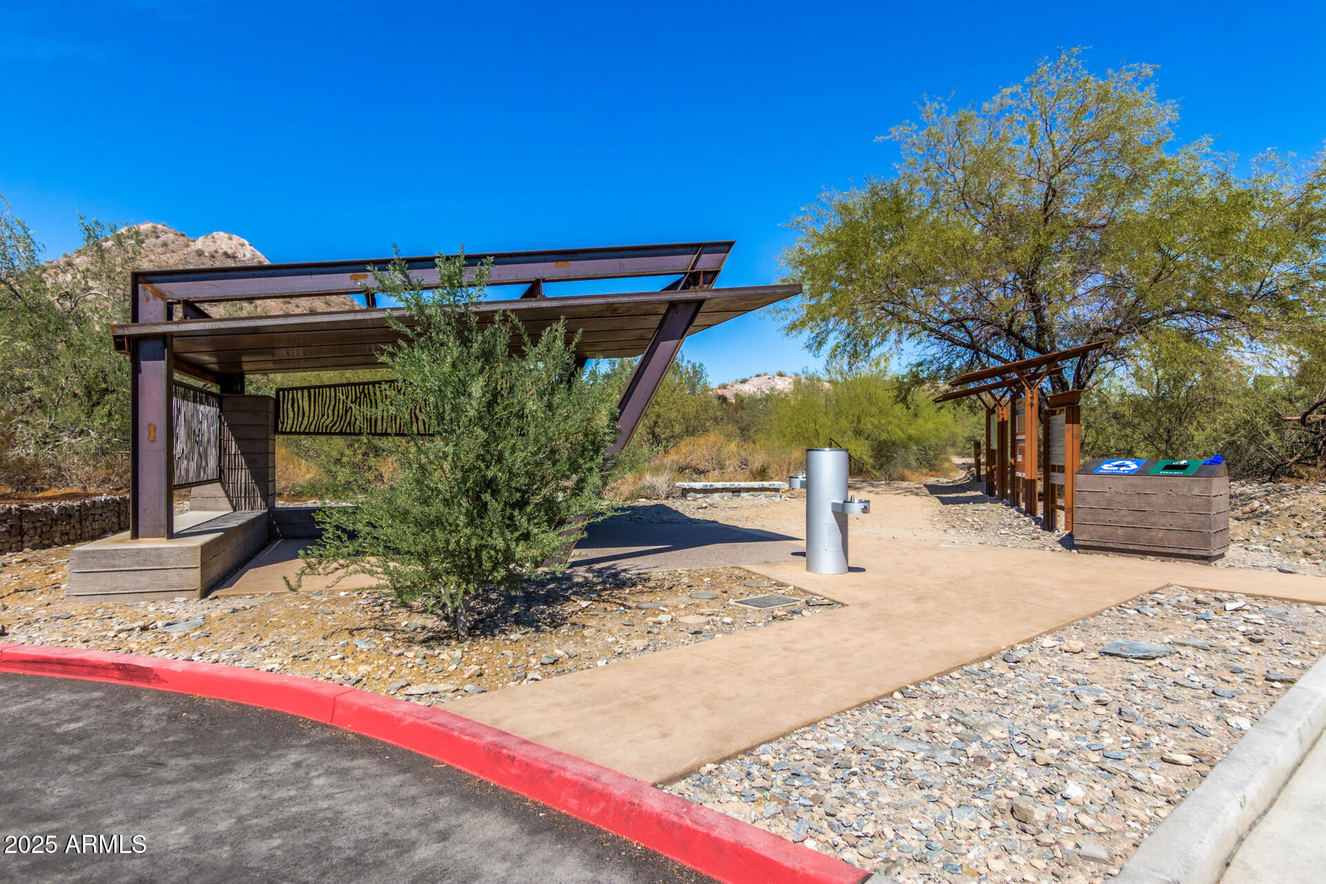 1808 E HAYWARD Avenue, 1