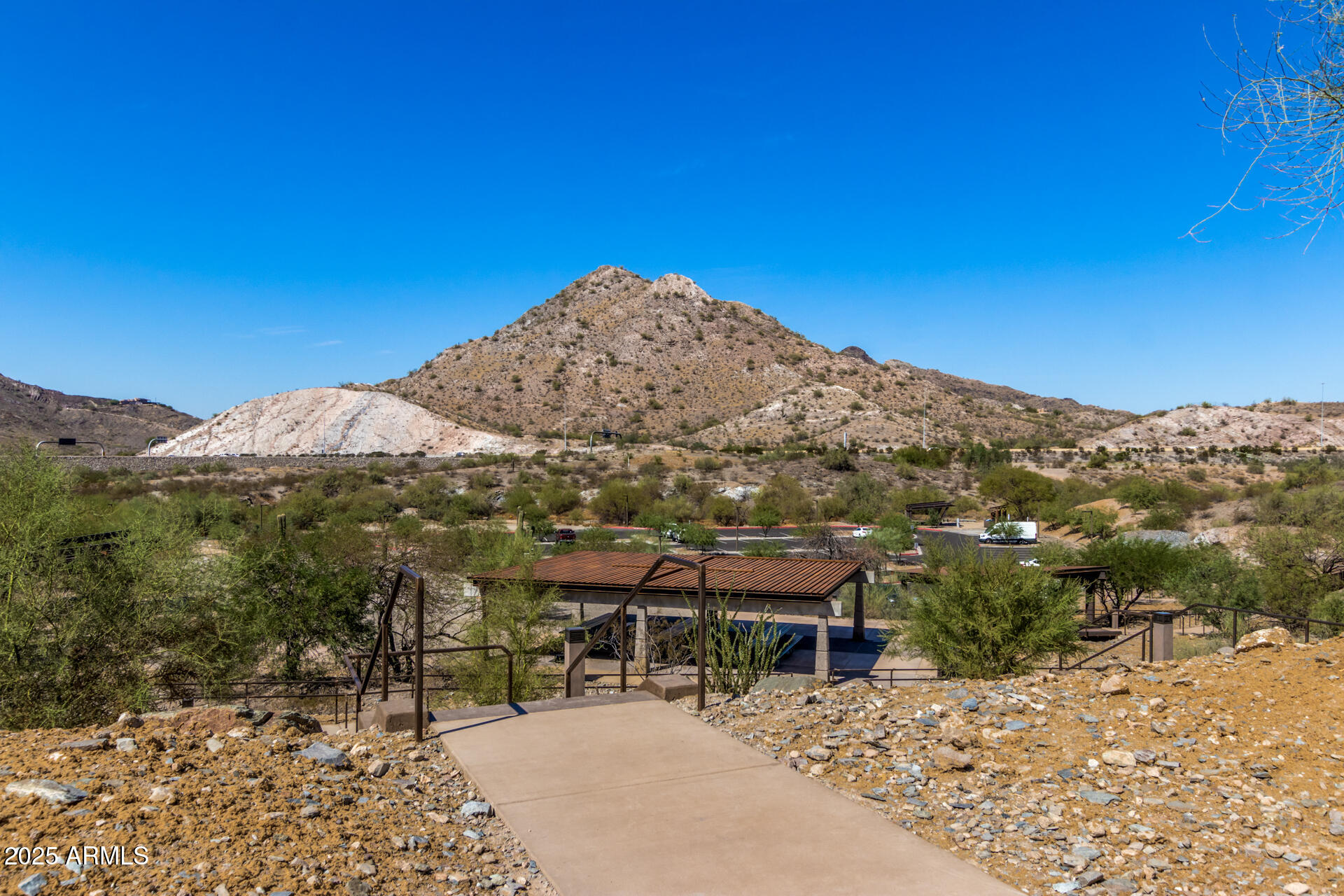 1808 E HAYWARD Avenue, 1