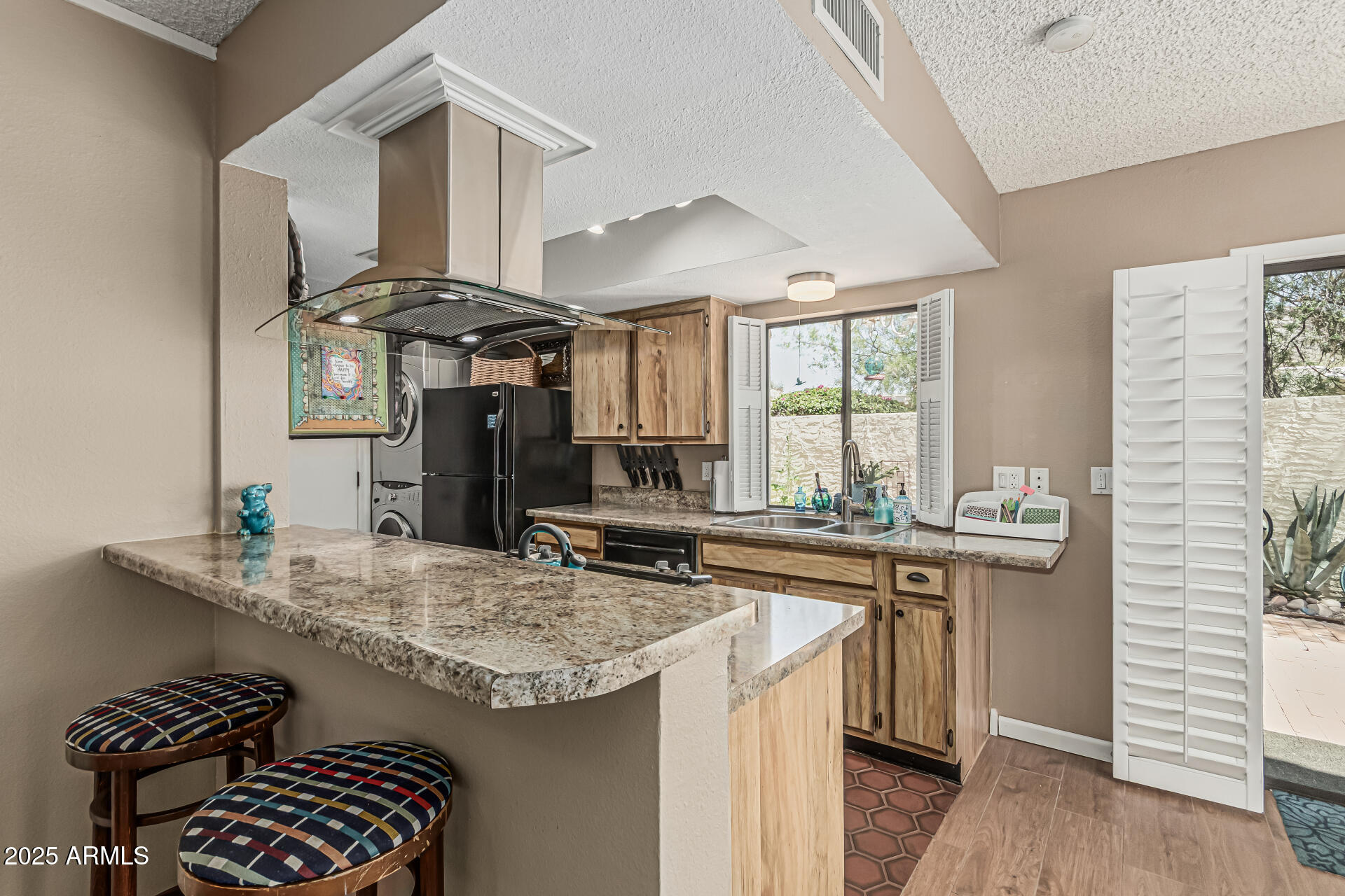 1808 E HAYWARD Avenue, 1