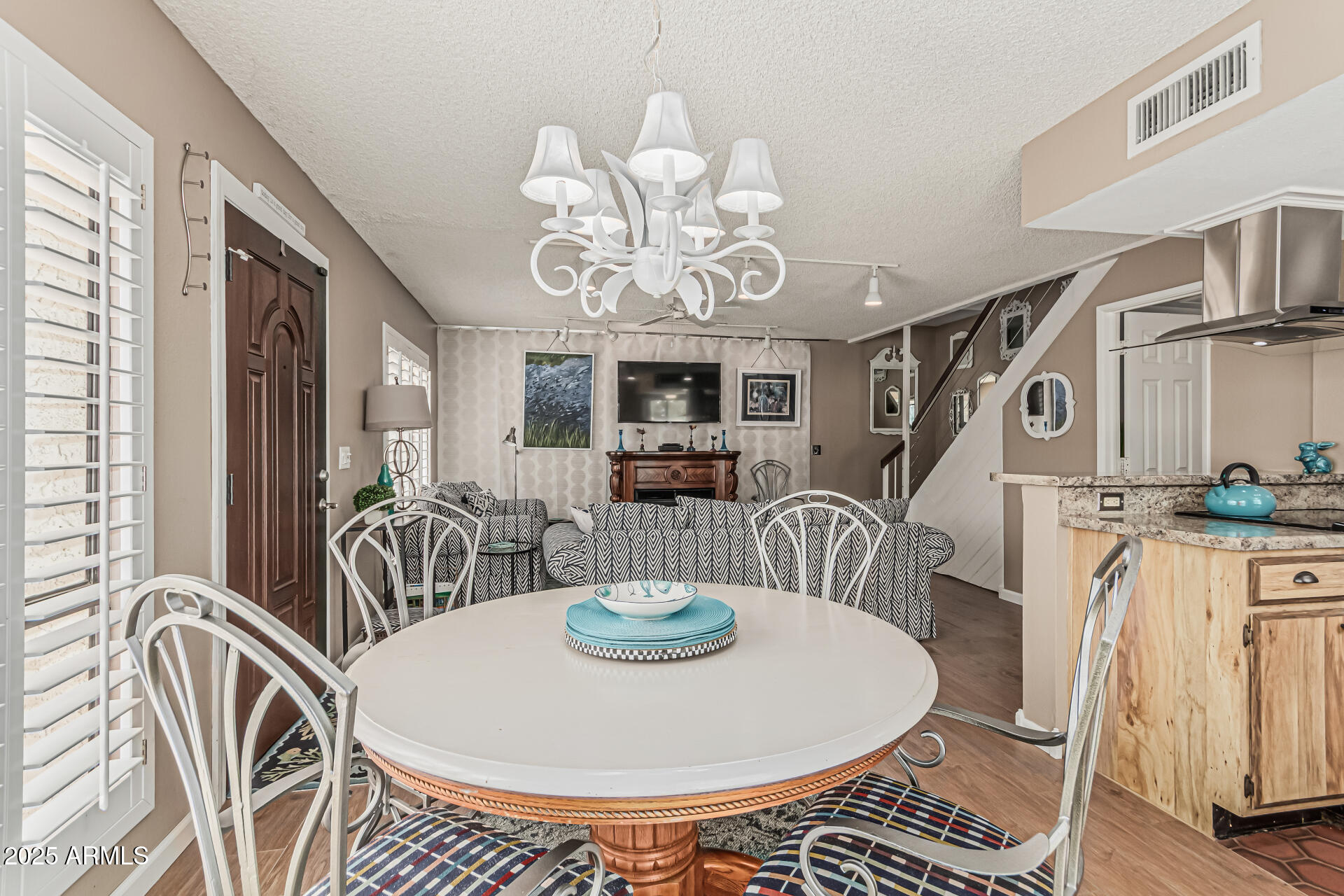 1808 E HAYWARD Avenue, 1