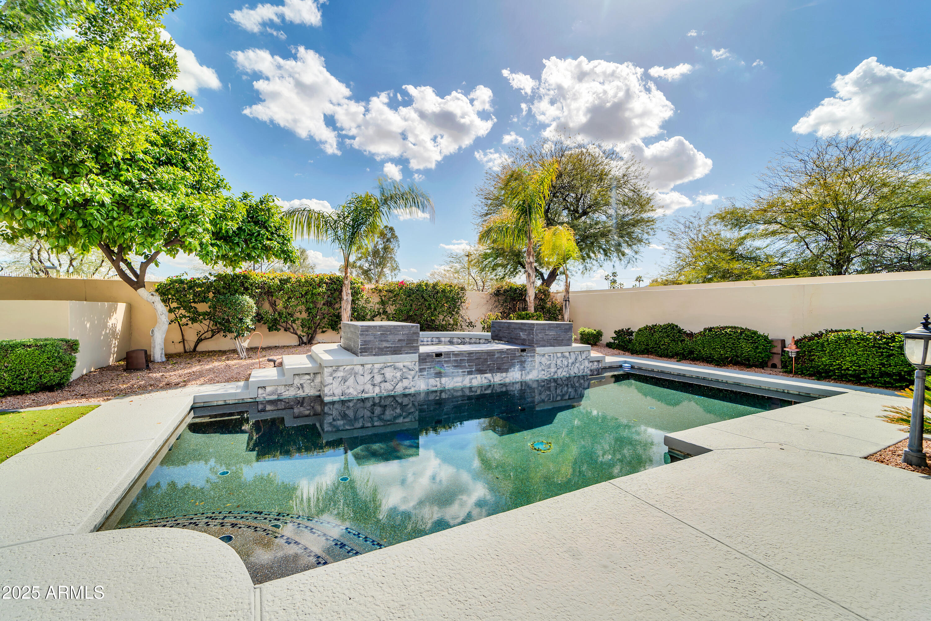 7557 E MCLELLAN Lane