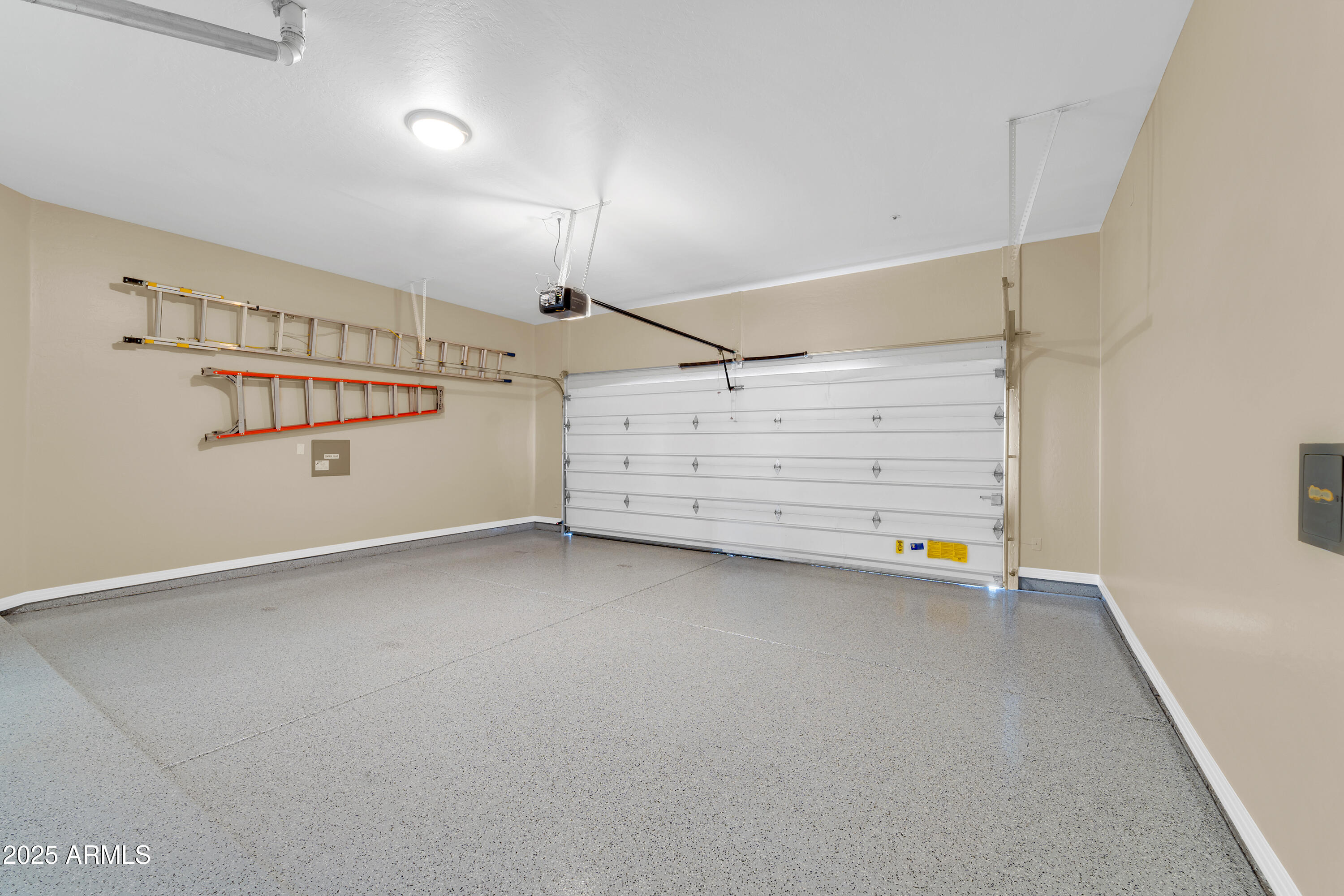 7557 E MCLELLAN Lane