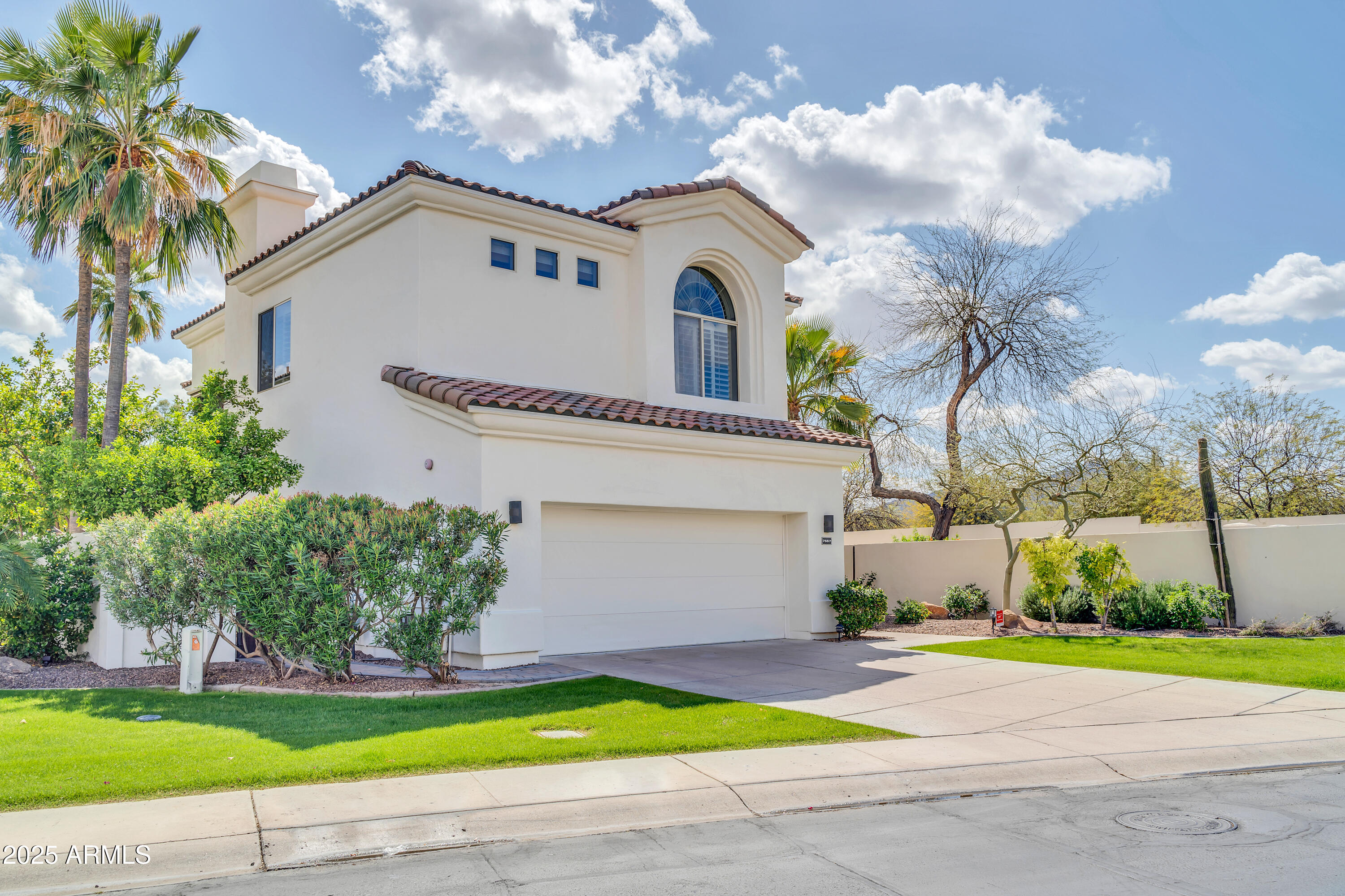 7557 E MCLELLAN Lane