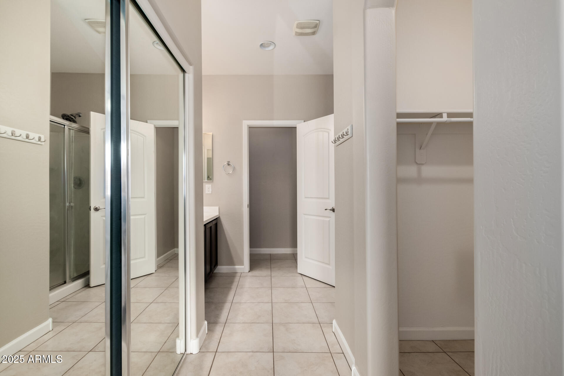 1367 S COUNTRY CLUB Drive, 1074