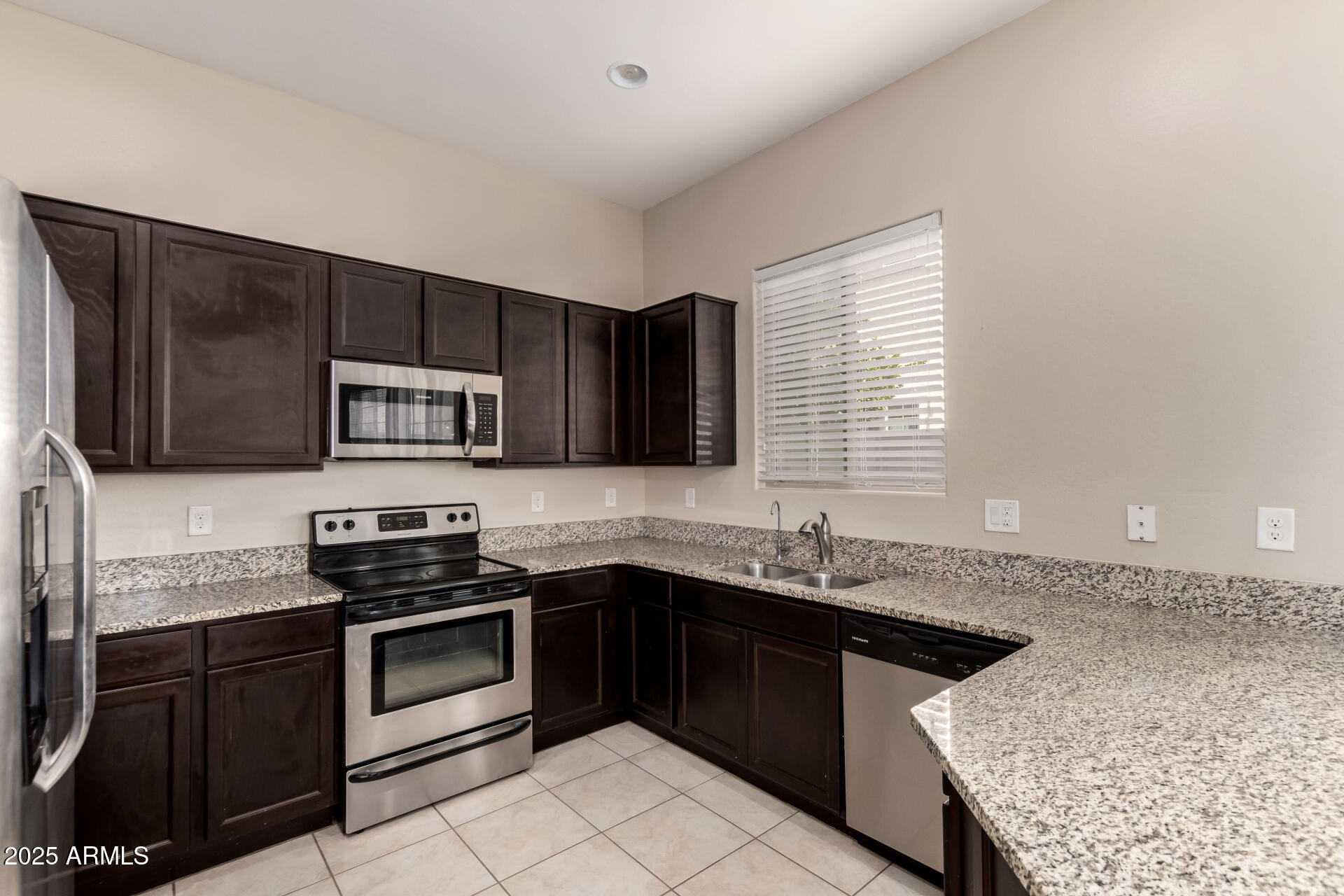 1367 S COUNTRY CLUB Drive, 1074