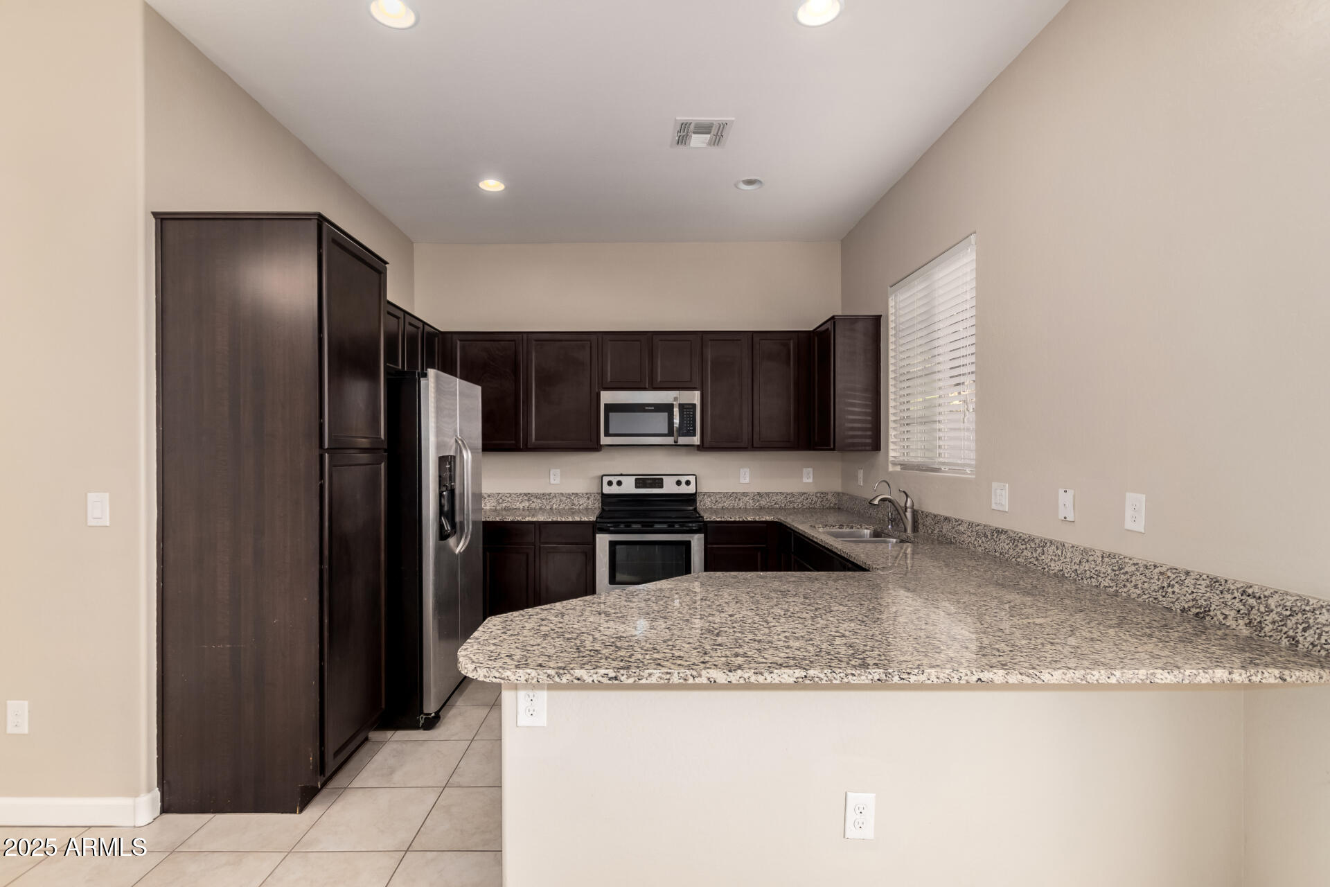 1367 S COUNTRY CLUB Drive, 1074