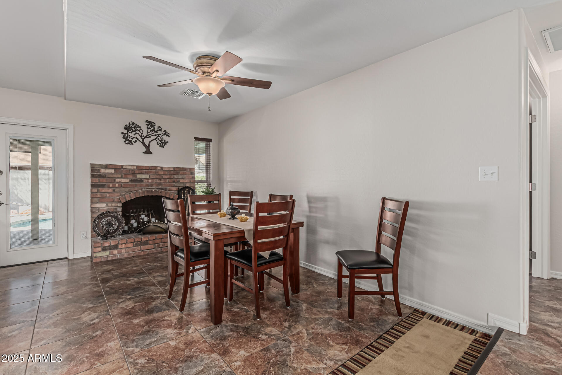 3300 N CORONADO Street