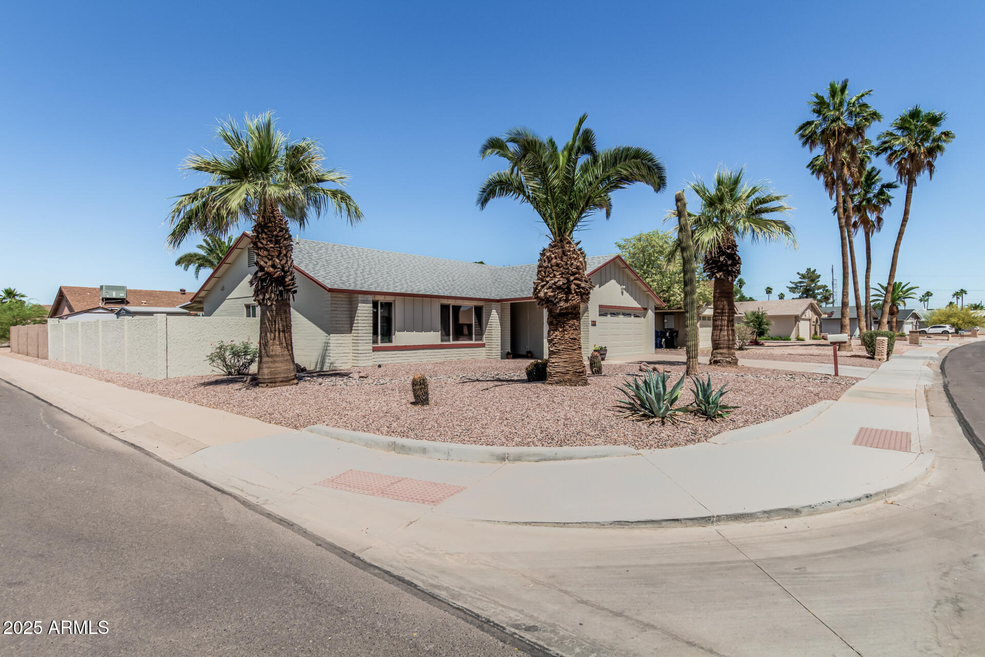 3300 N CORONADO Street