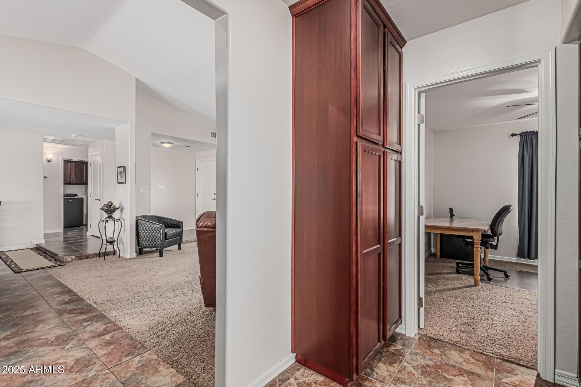 3300 N CORONADO Street