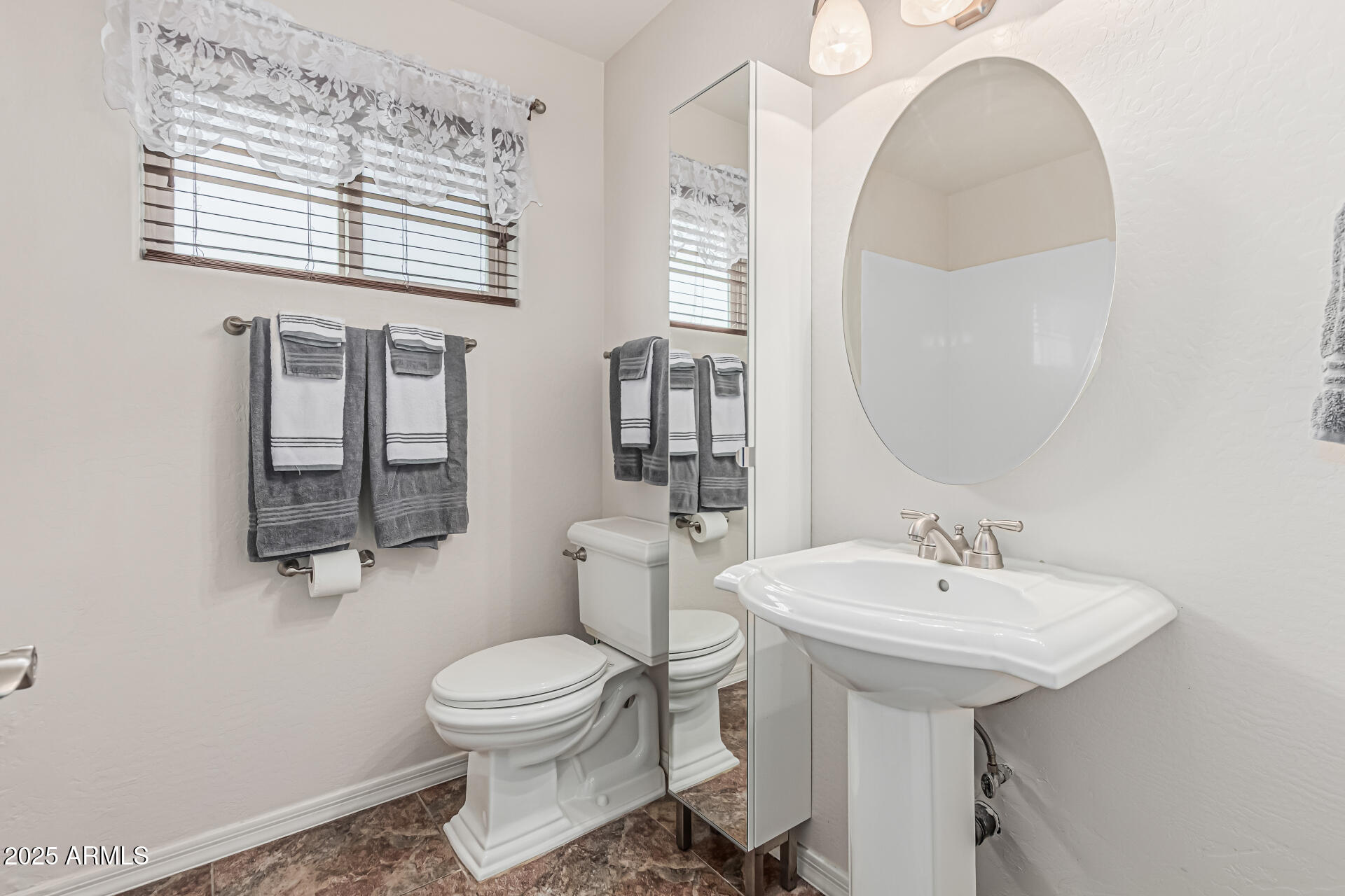 3300 N CORONADO Street