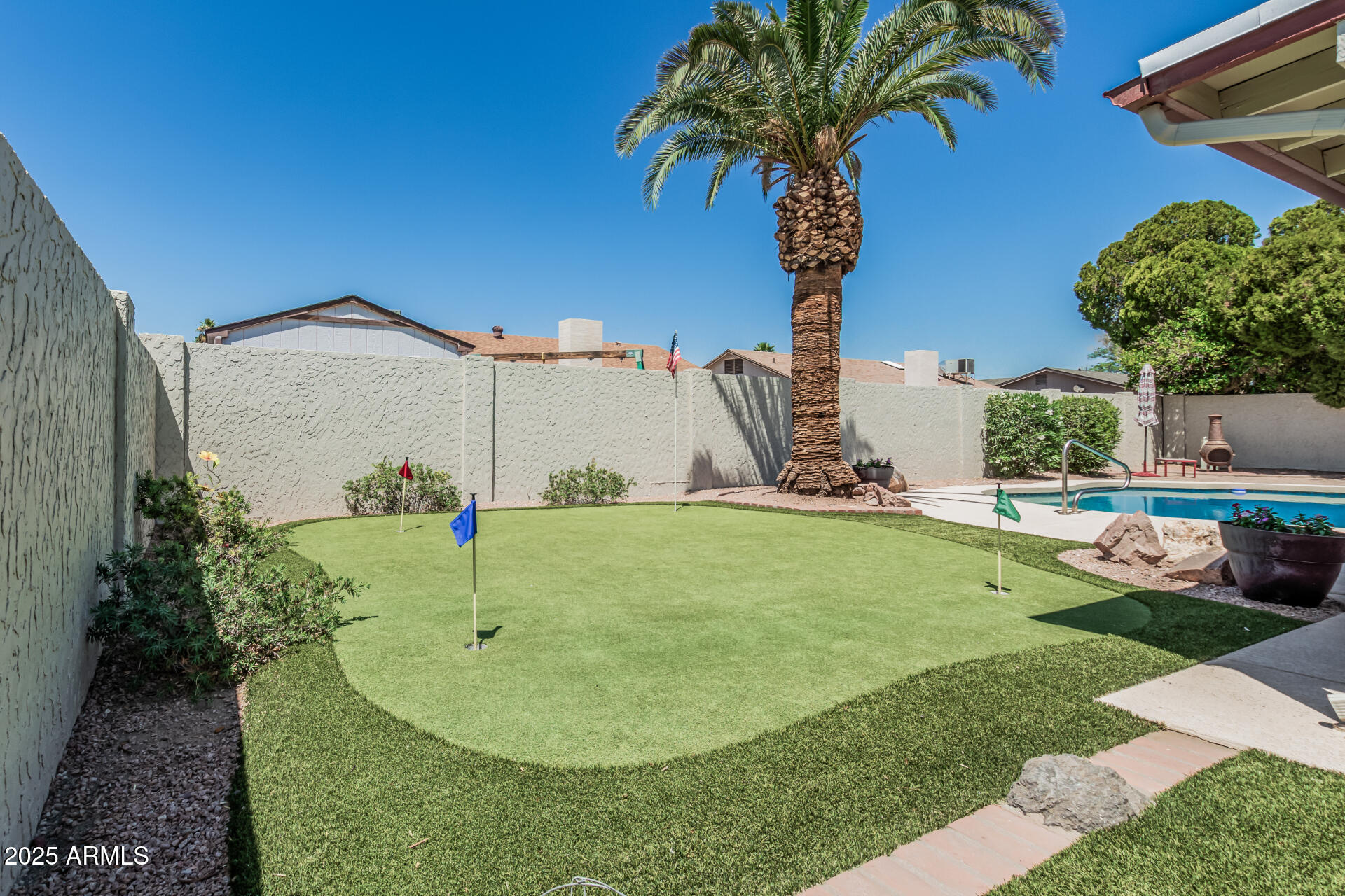 3300 N CORONADO Street