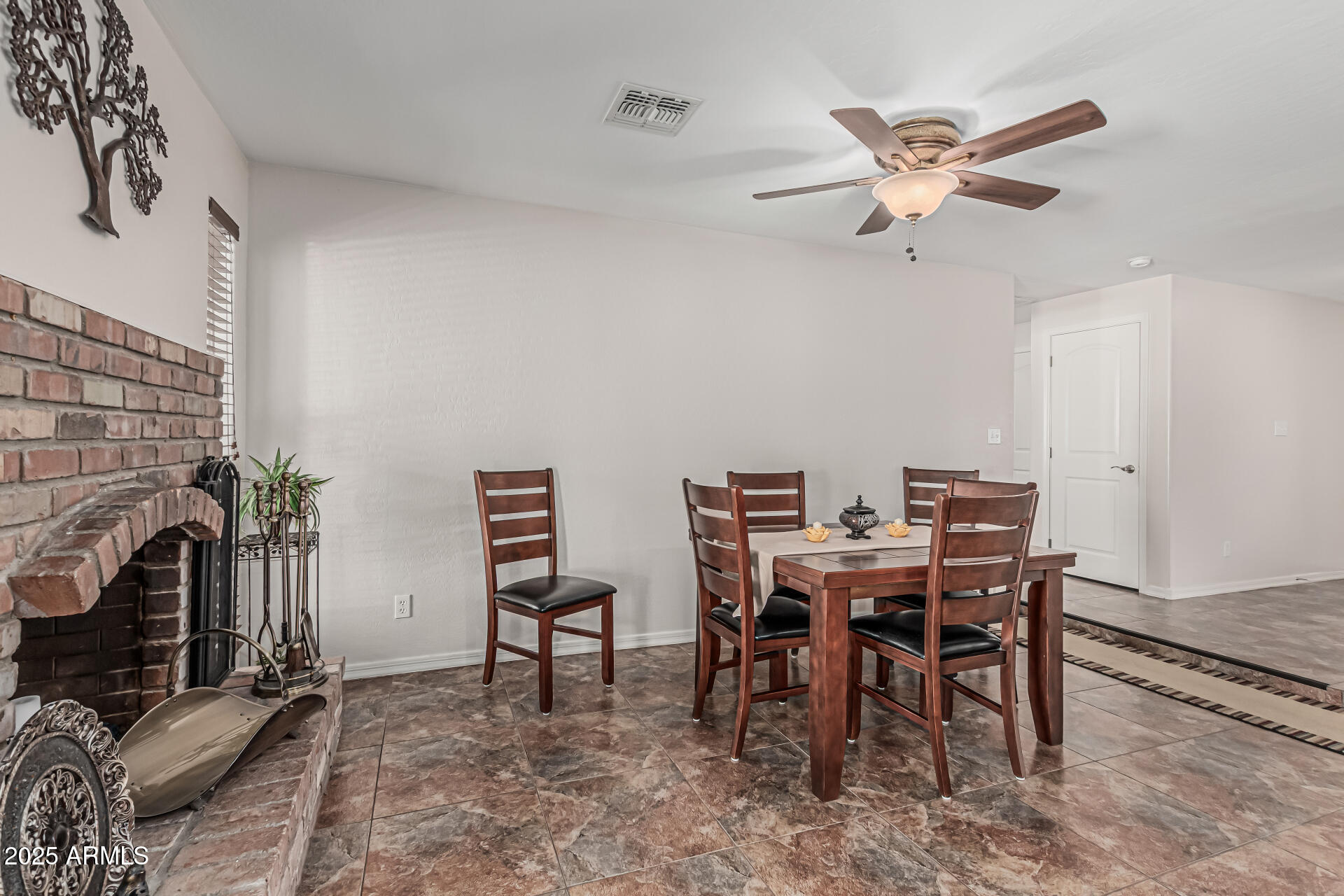 3300 N CORONADO Street