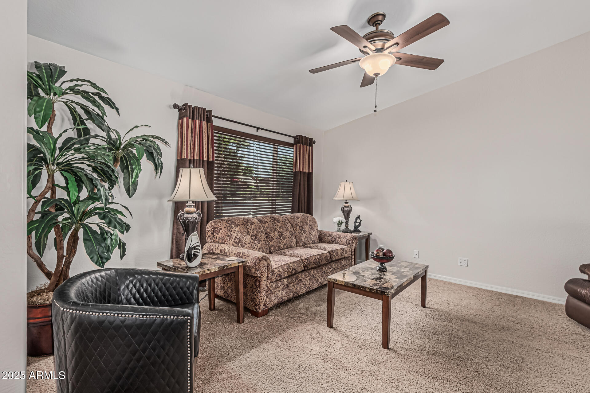 3300 N CORONADO Street