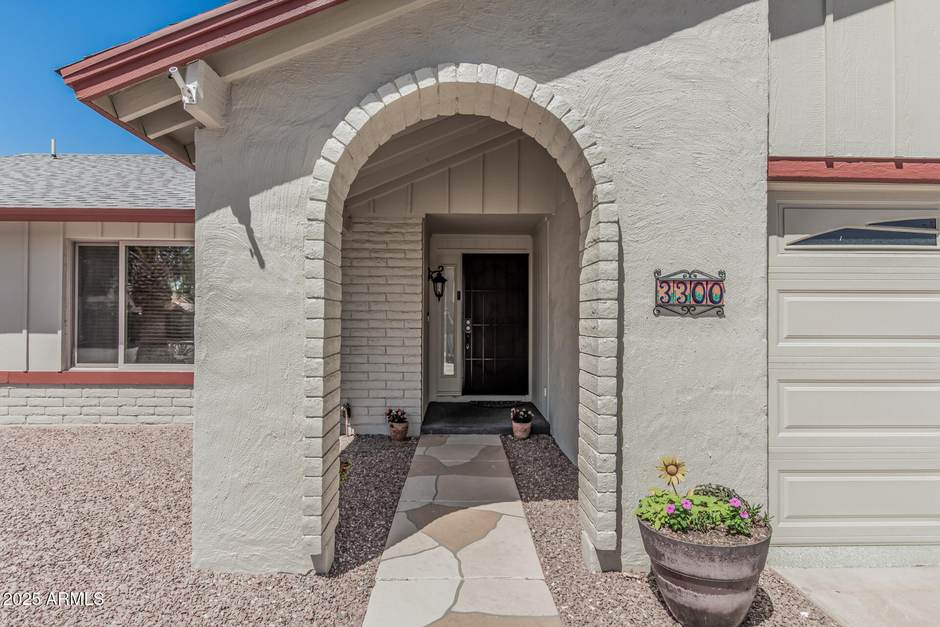 3300 N CORONADO Street