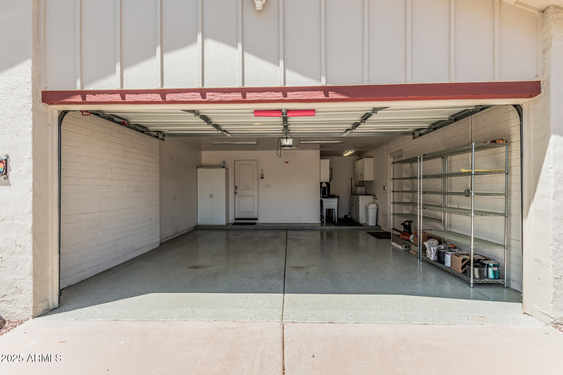 3300 N CORONADO Street