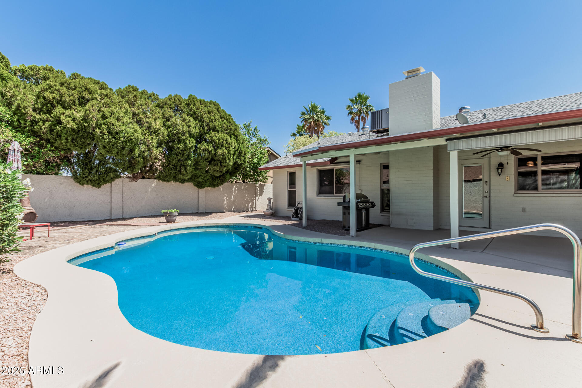 3300 N CORONADO Street