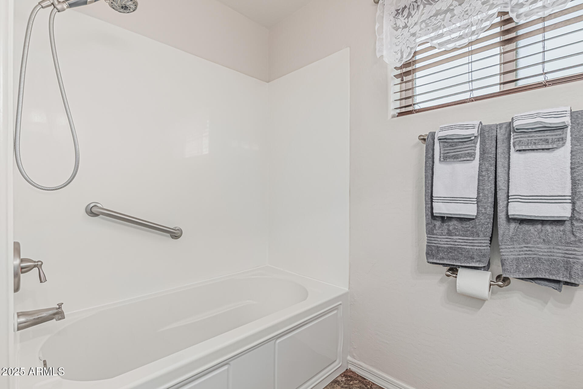 3300 N CORONADO Street