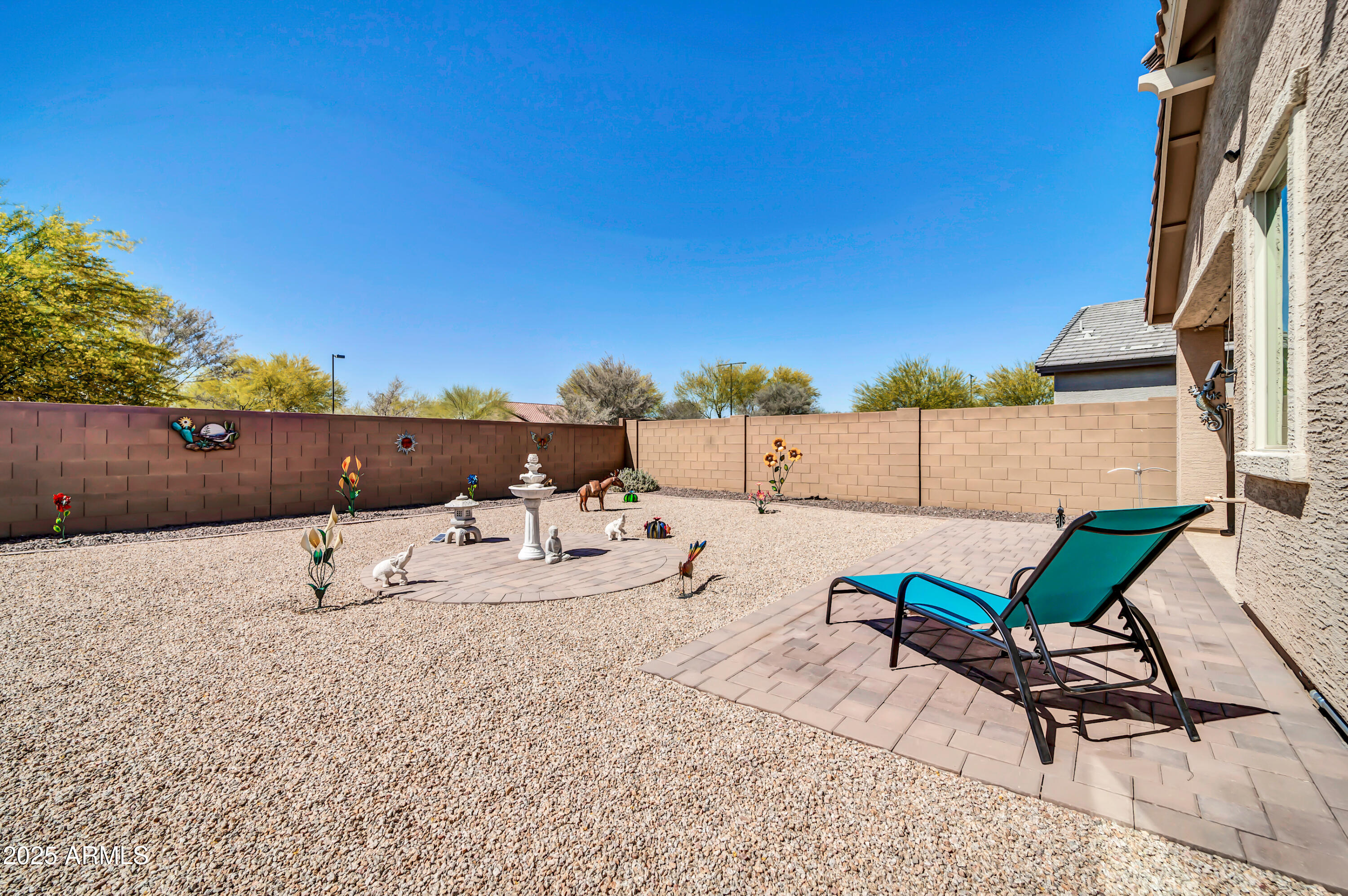 16593 W ALAMEDA Road