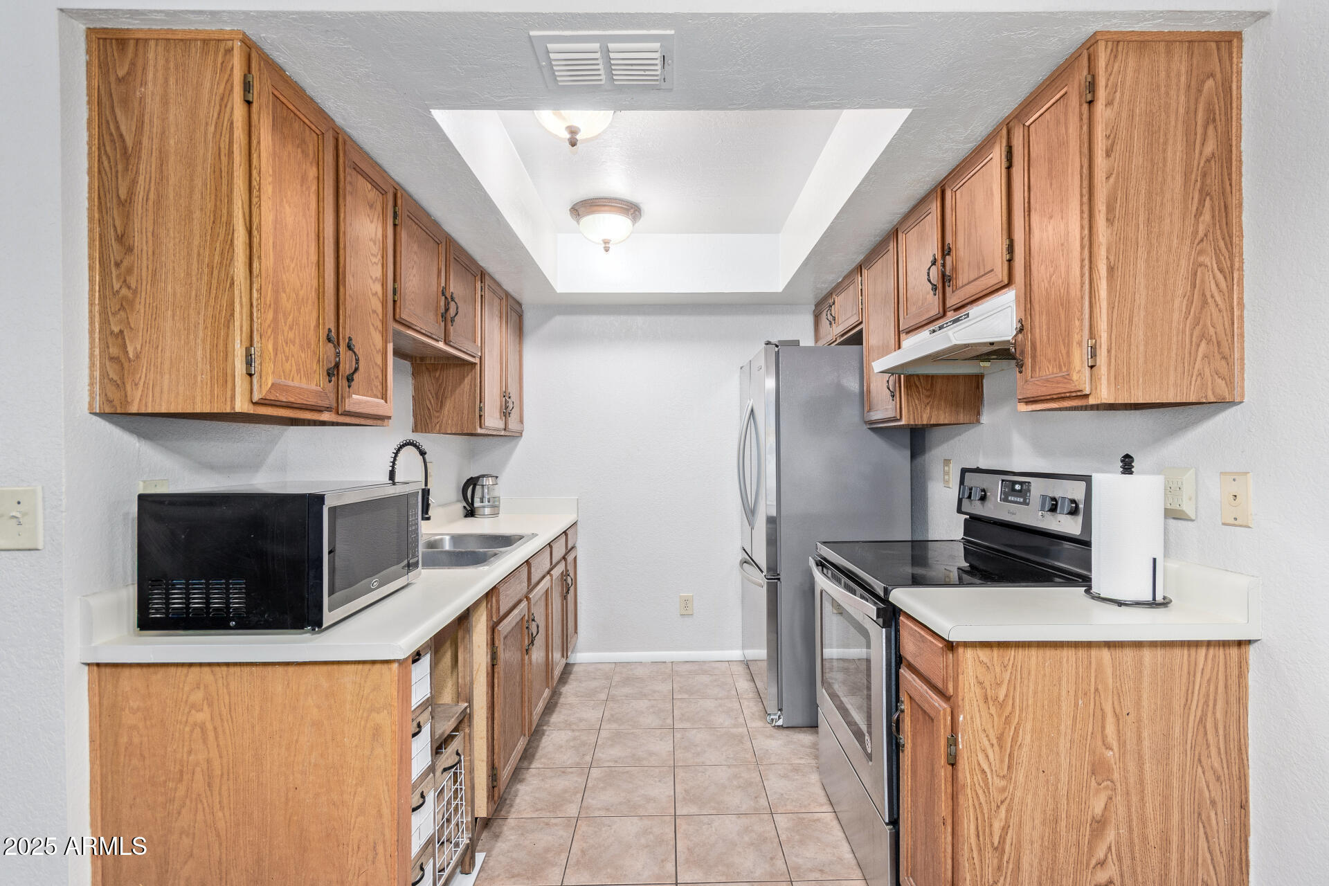 5136 E EVERGREEN Street, 1142