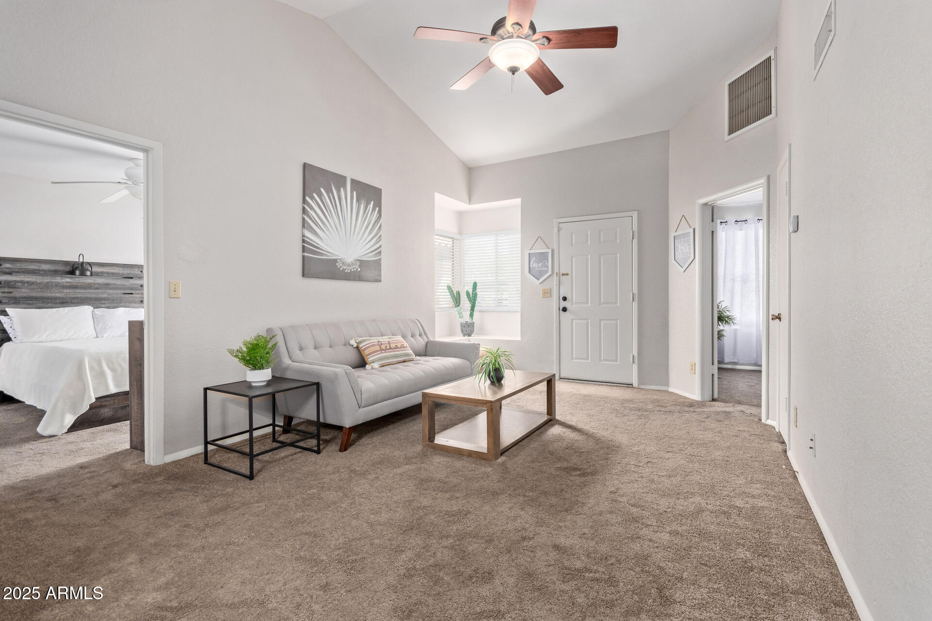 5136 E EVERGREEN Street, 1142