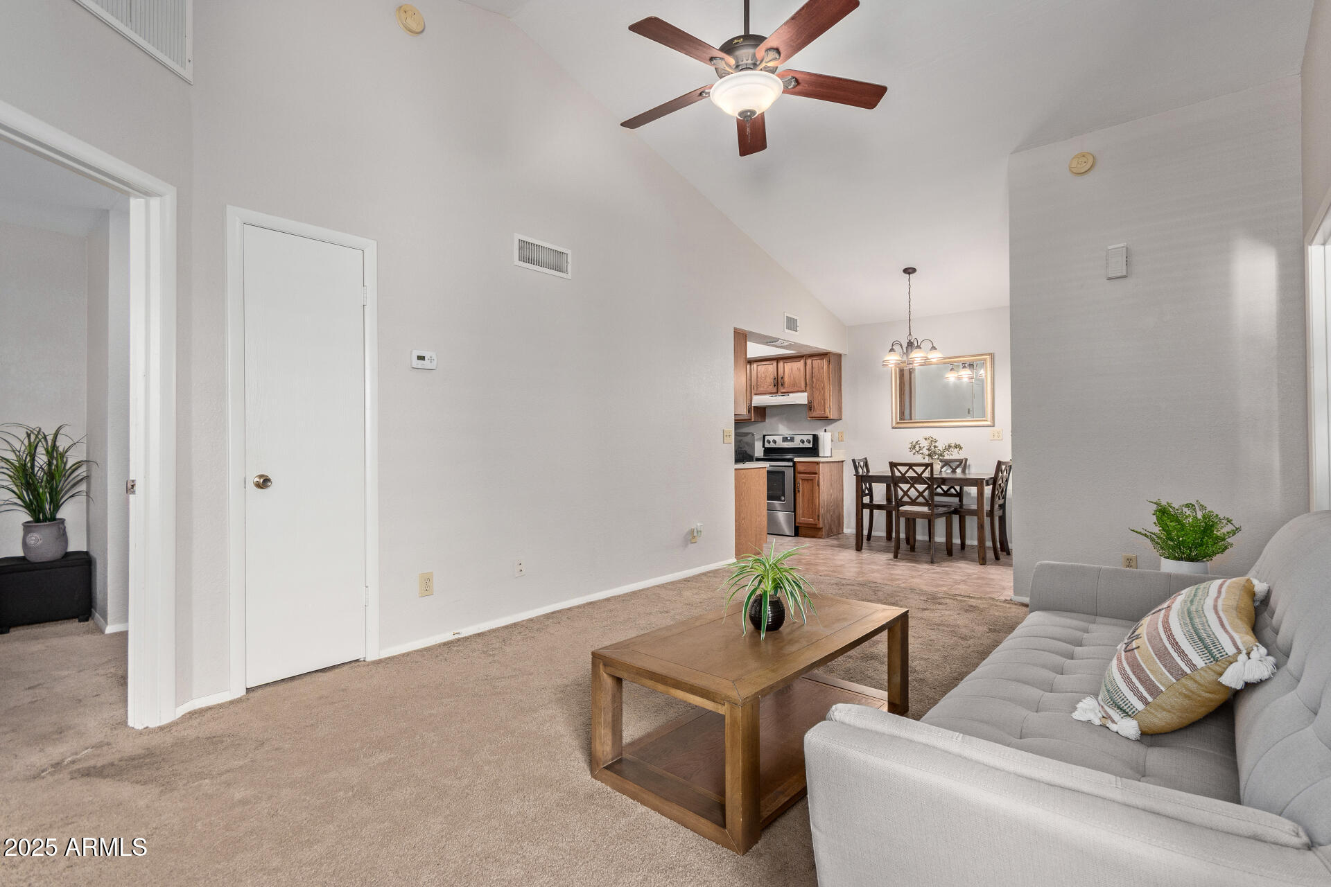 5136 E EVERGREEN Street, 1142