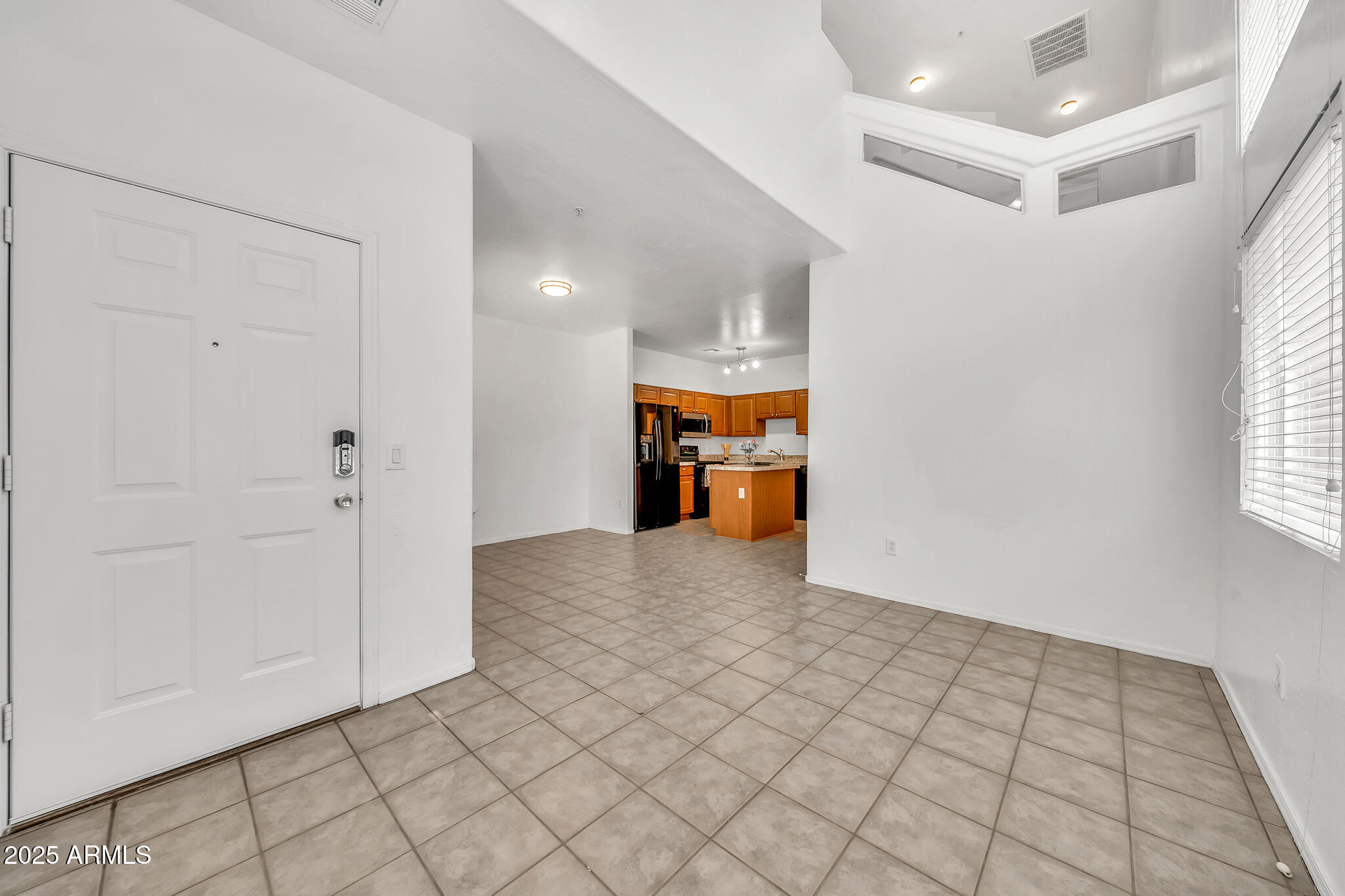 1718 W COLTER Street, 195