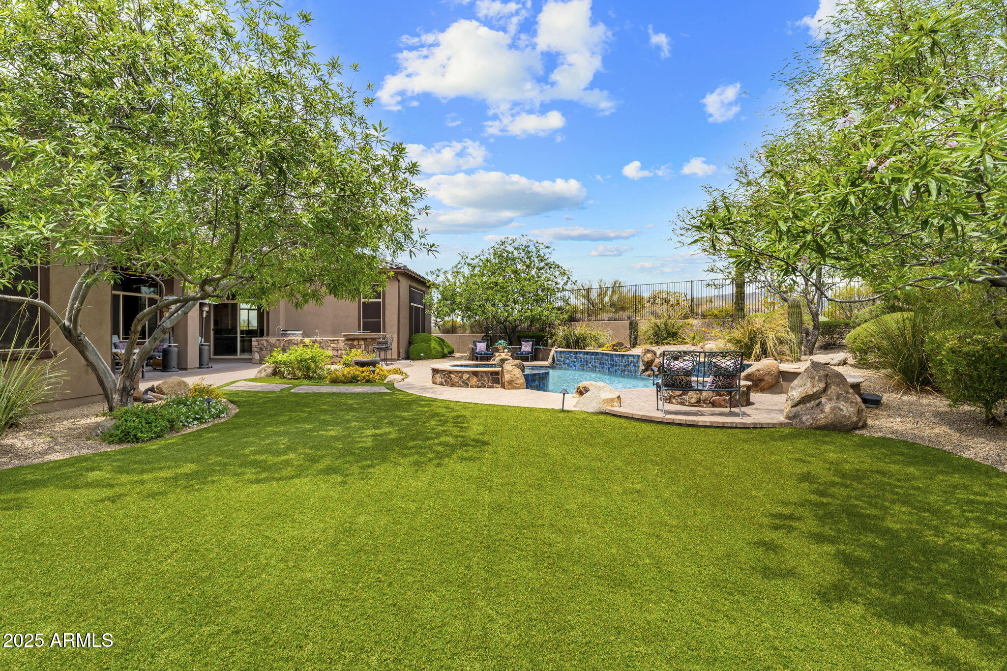 9936 E WINTER SUN Drive