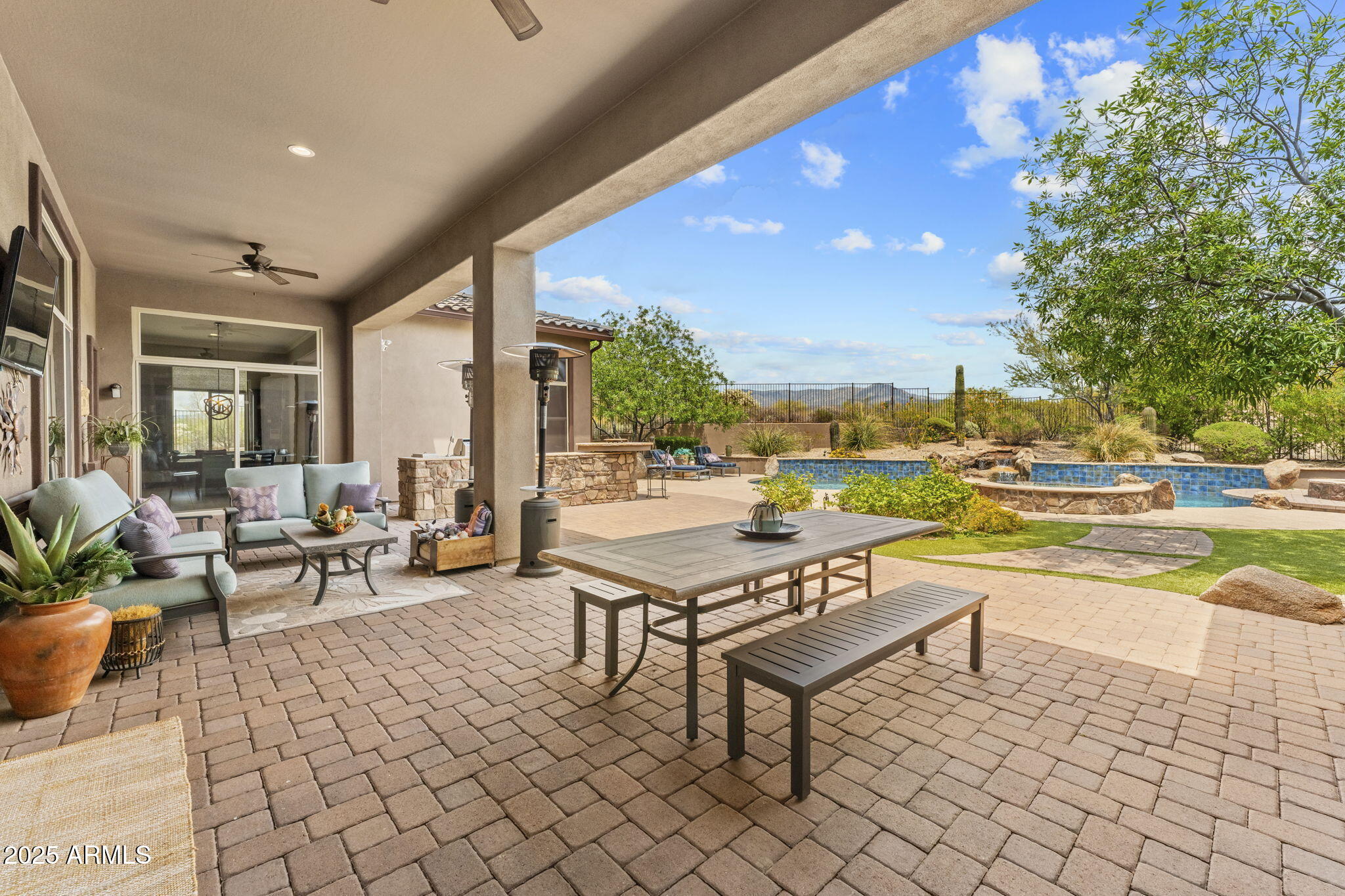 9936 E WINTER SUN Drive