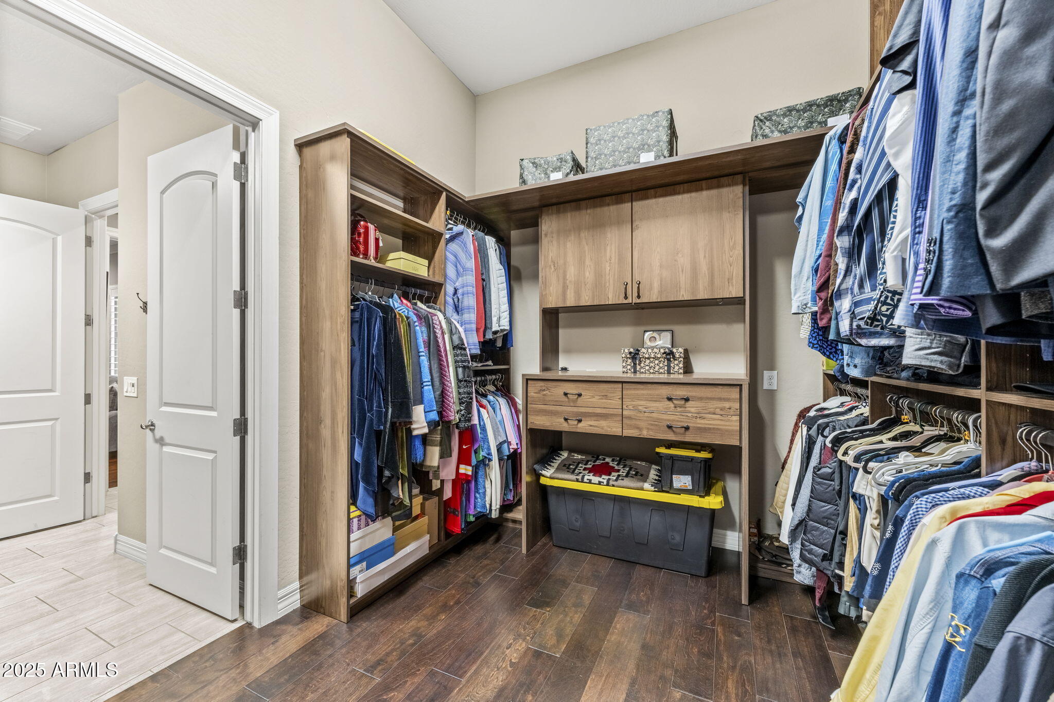 9936 E WINTER SUN Drive