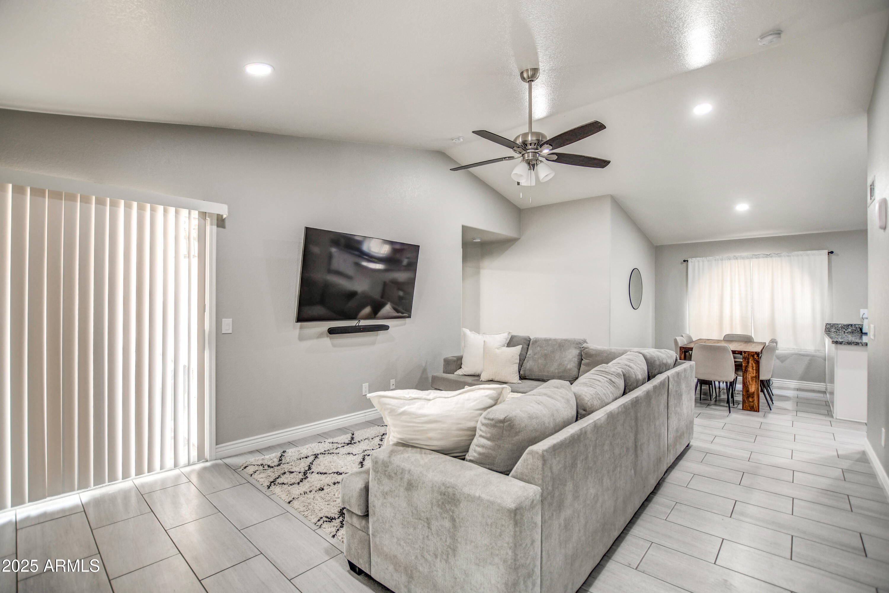 12543 W ROANOKE Avenue