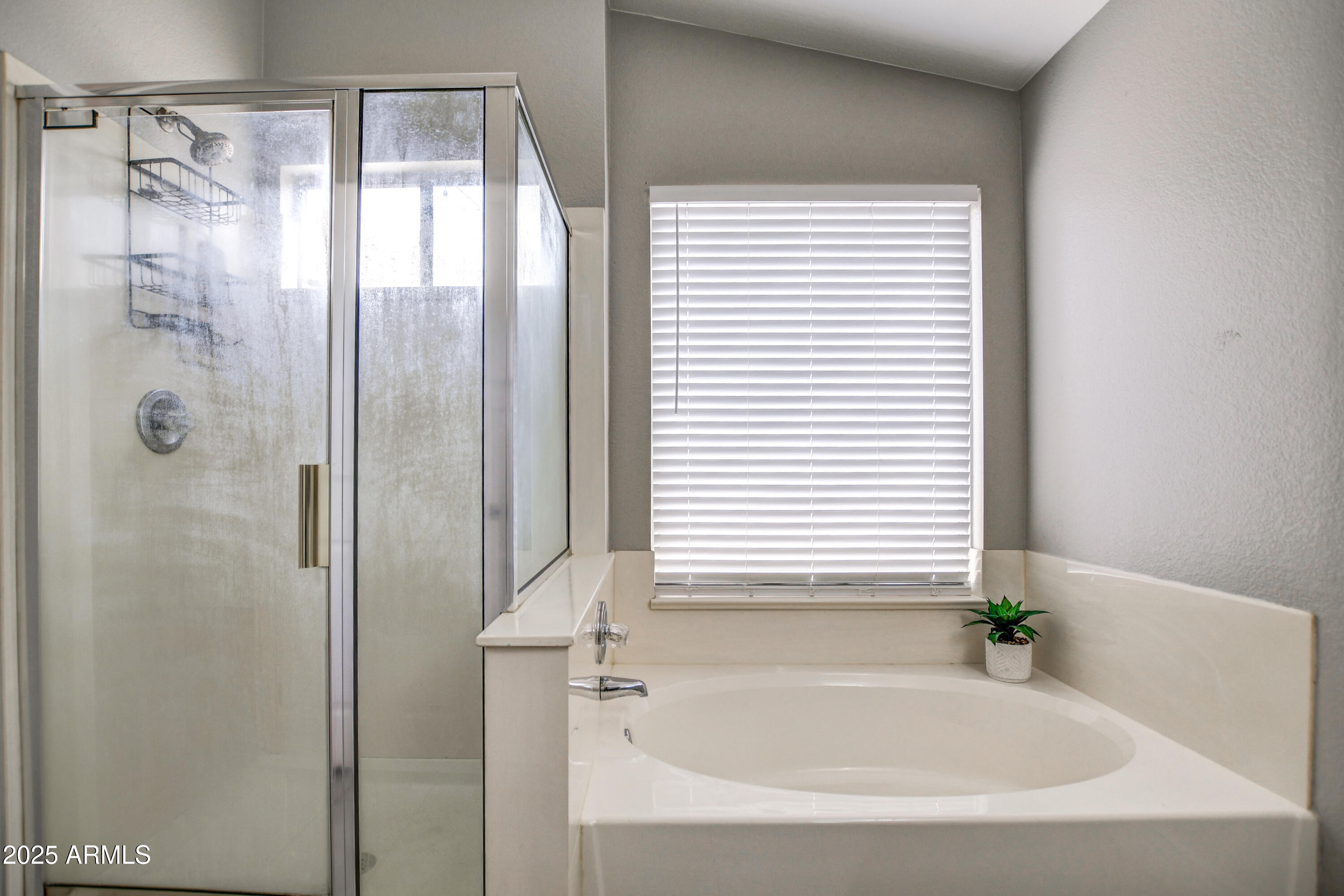 12543 W ROANOKE Avenue