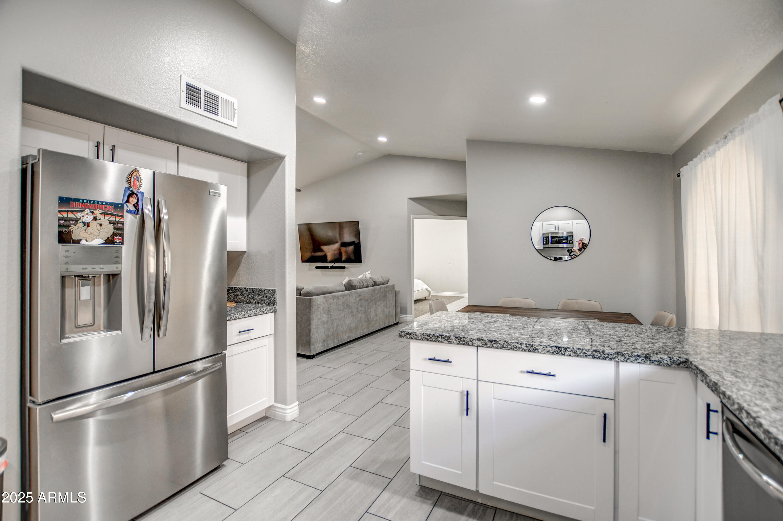 12543 W ROANOKE Avenue