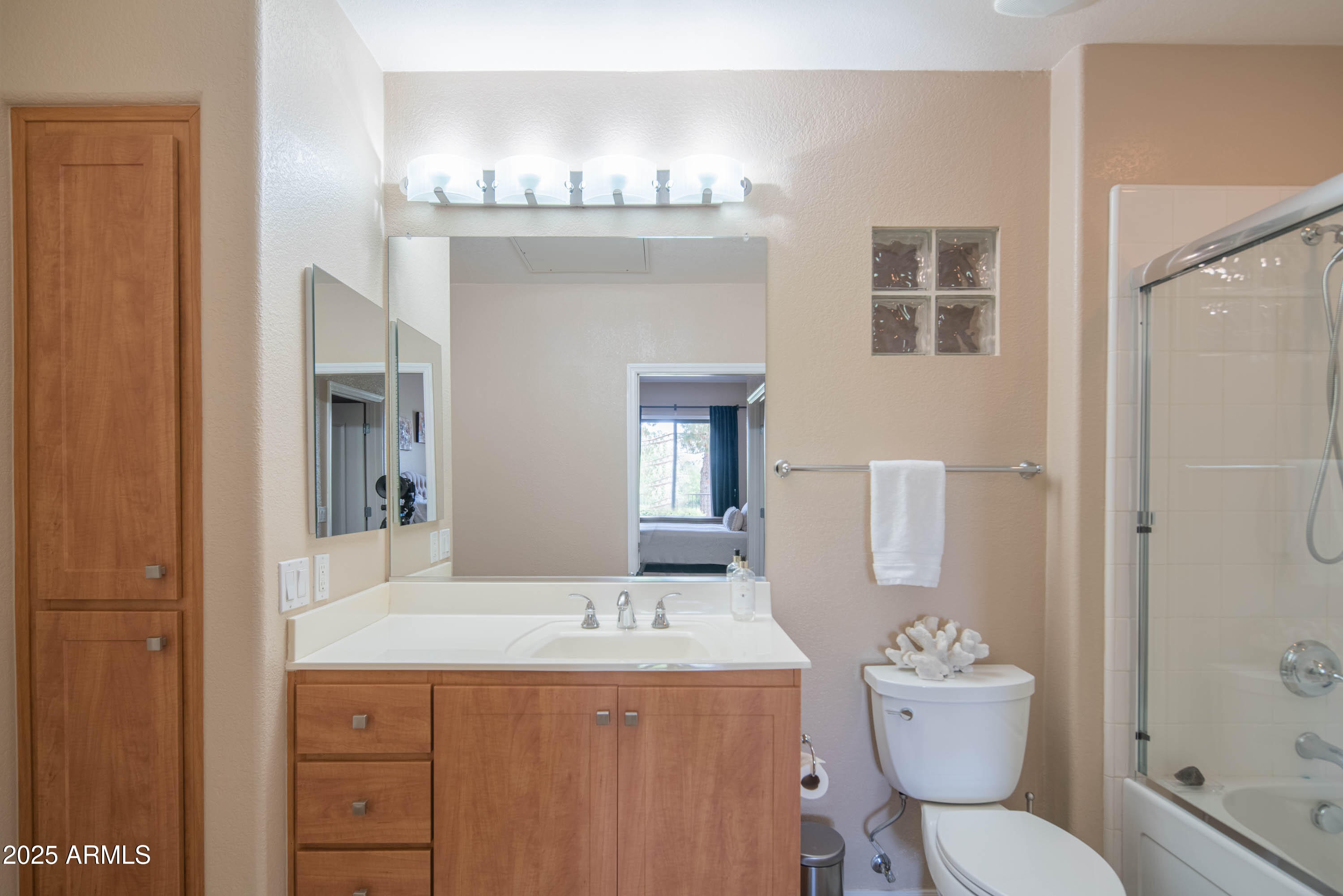 11640 N Tatum Boulevard, 1077