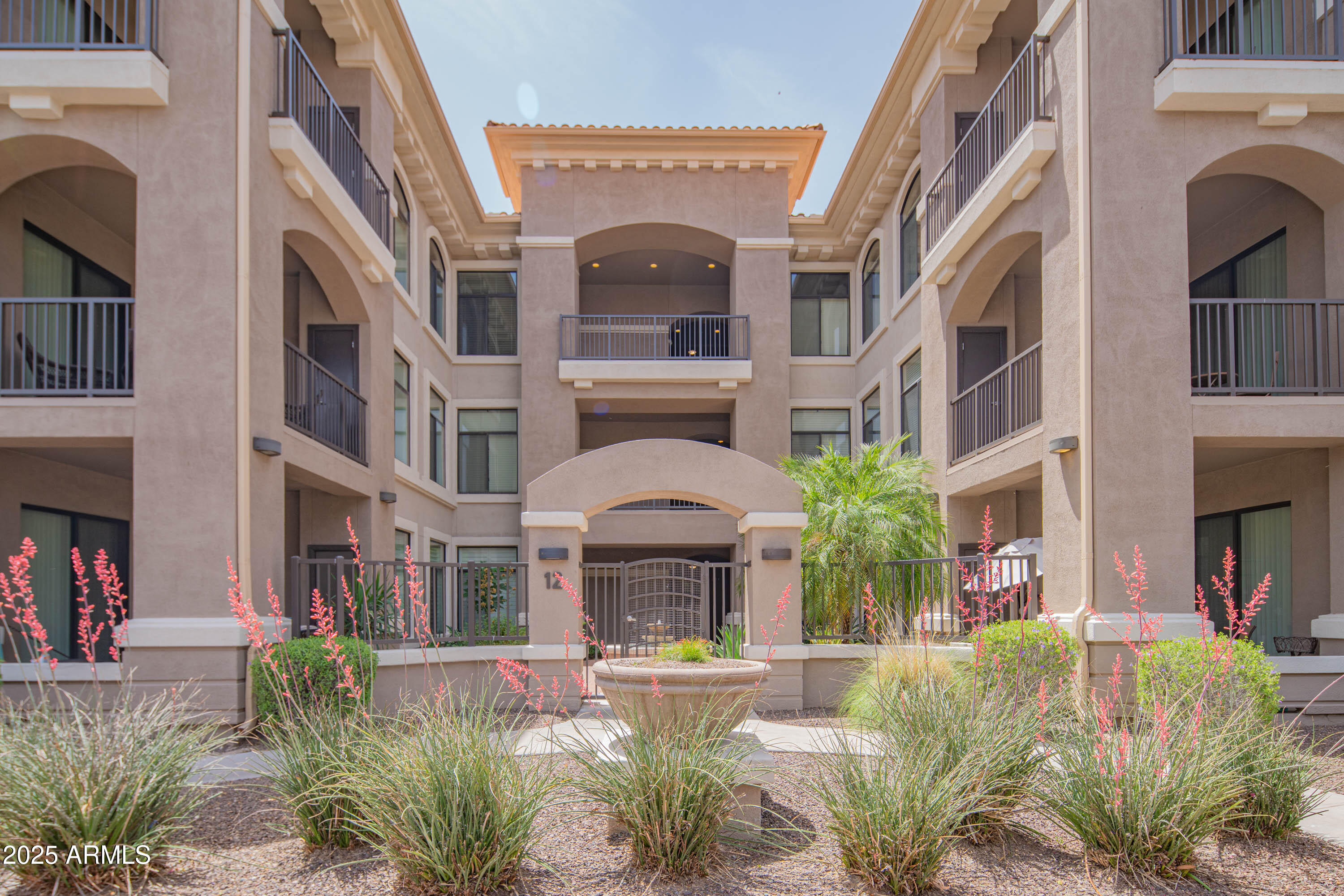 11640 N Tatum Boulevard, 1077