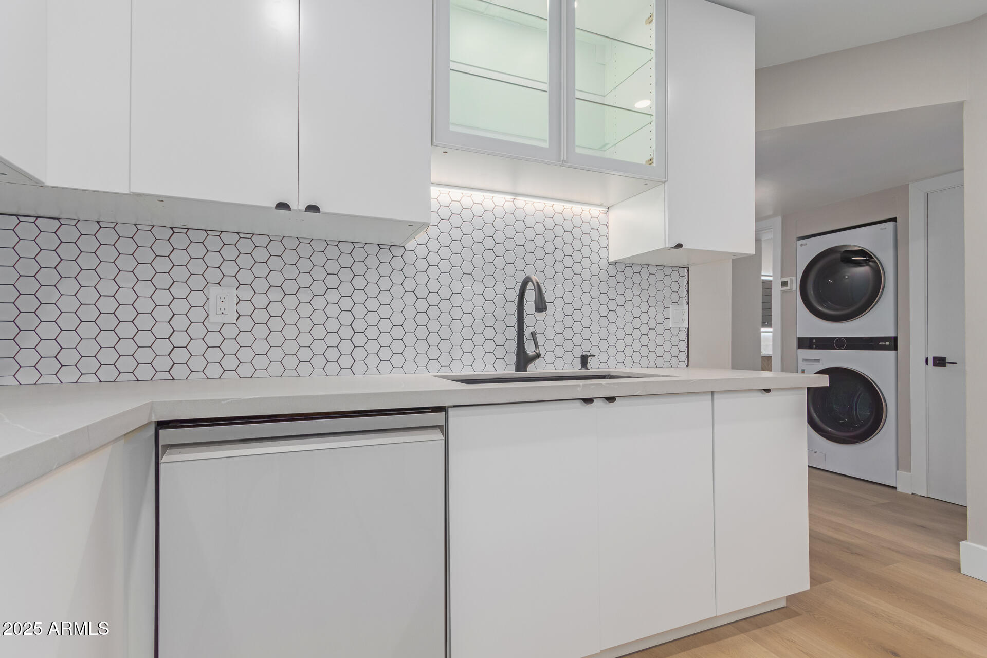 1624 E CAMPBELL Avenue, 51