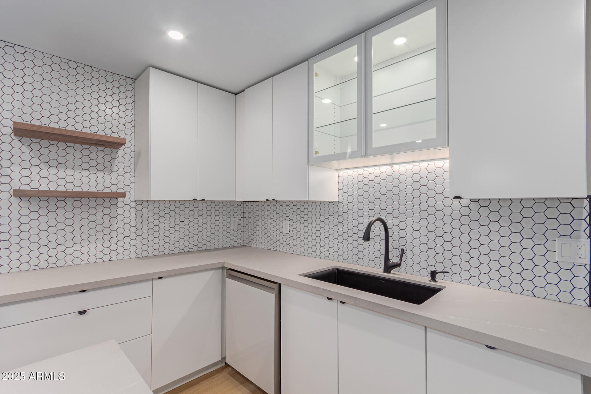 1624 E CAMPBELL Avenue, 51