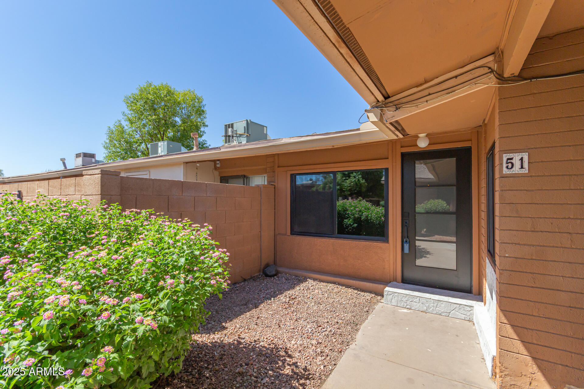 1624 E CAMPBELL Avenue, 51