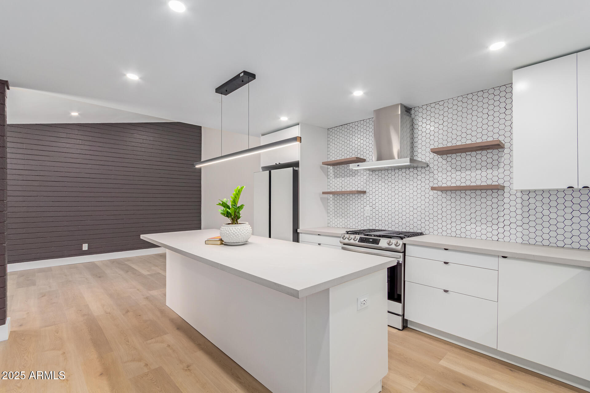 1624 E CAMPBELL Avenue, 51