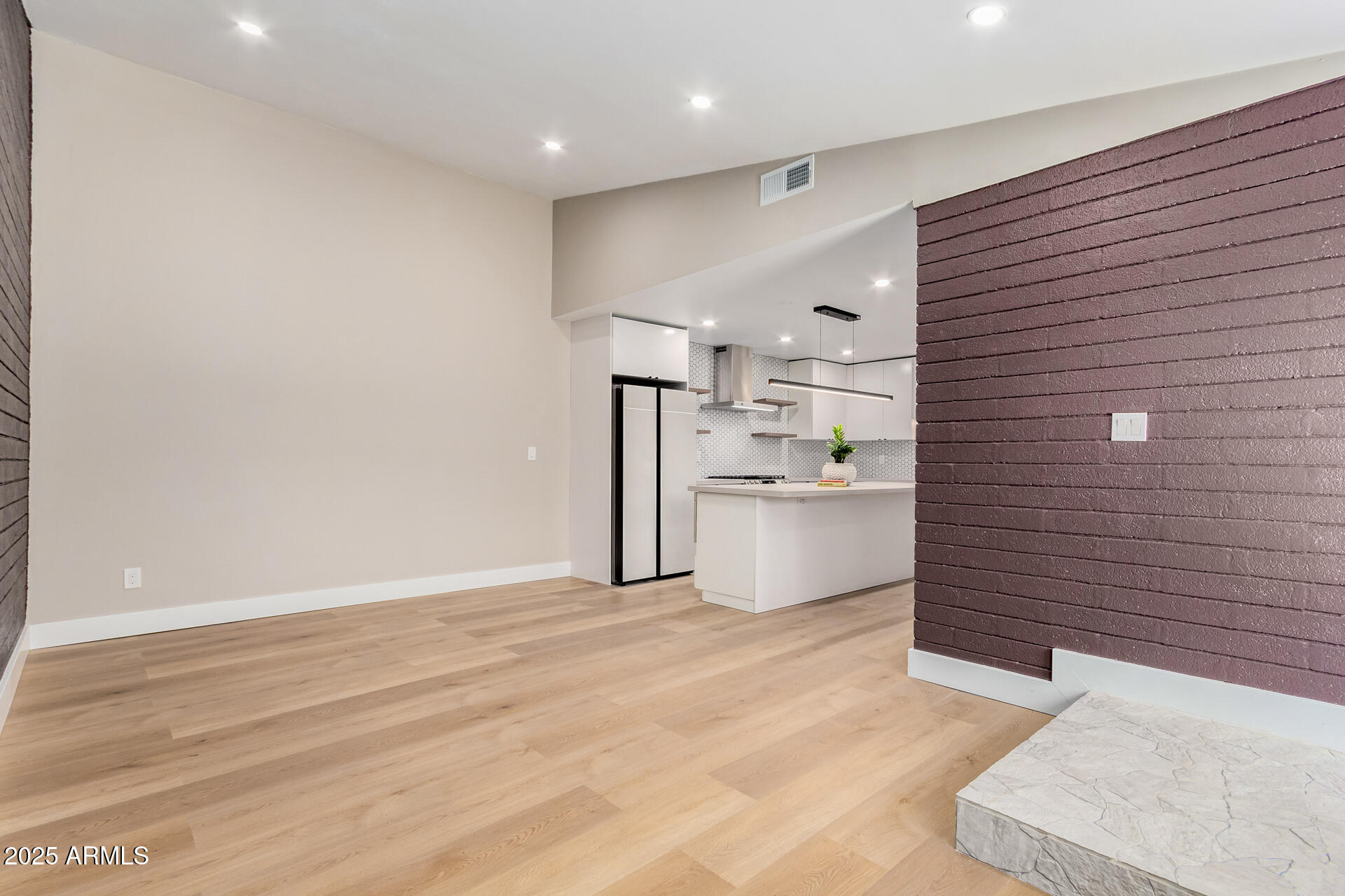 1624 E CAMPBELL Avenue, 51