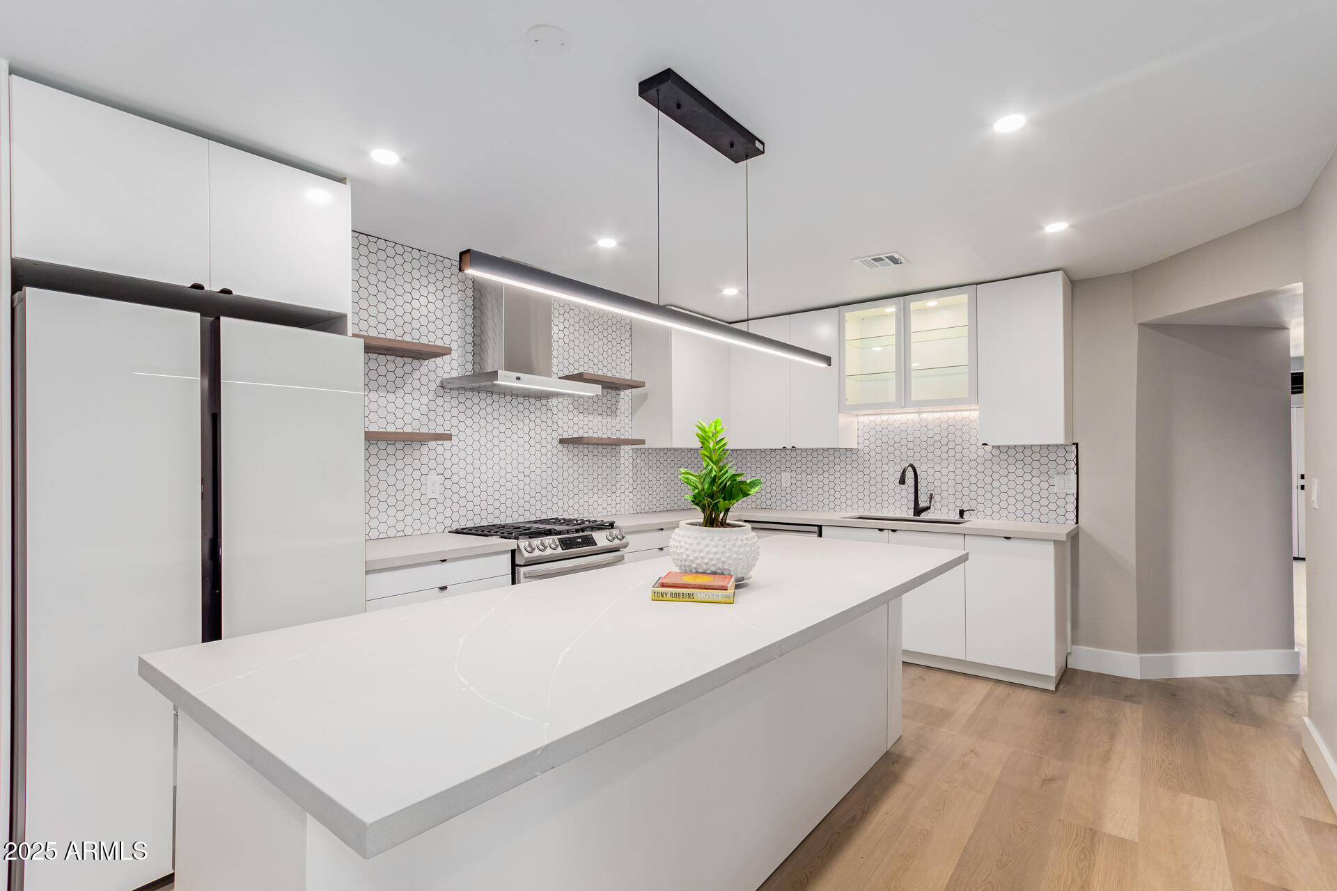 1624 E CAMPBELL Avenue, 51