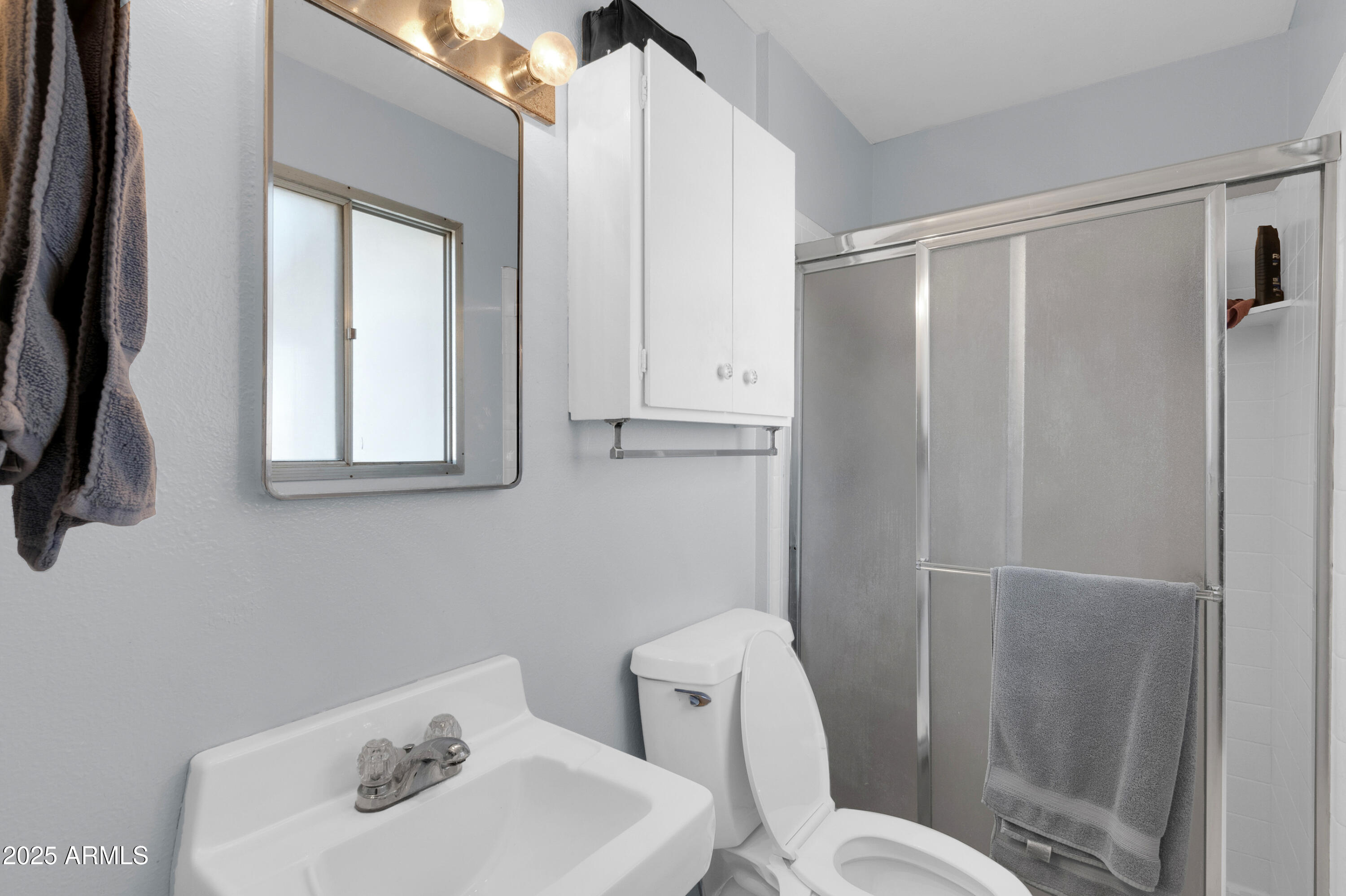 3422 W POINSETTIA Drive