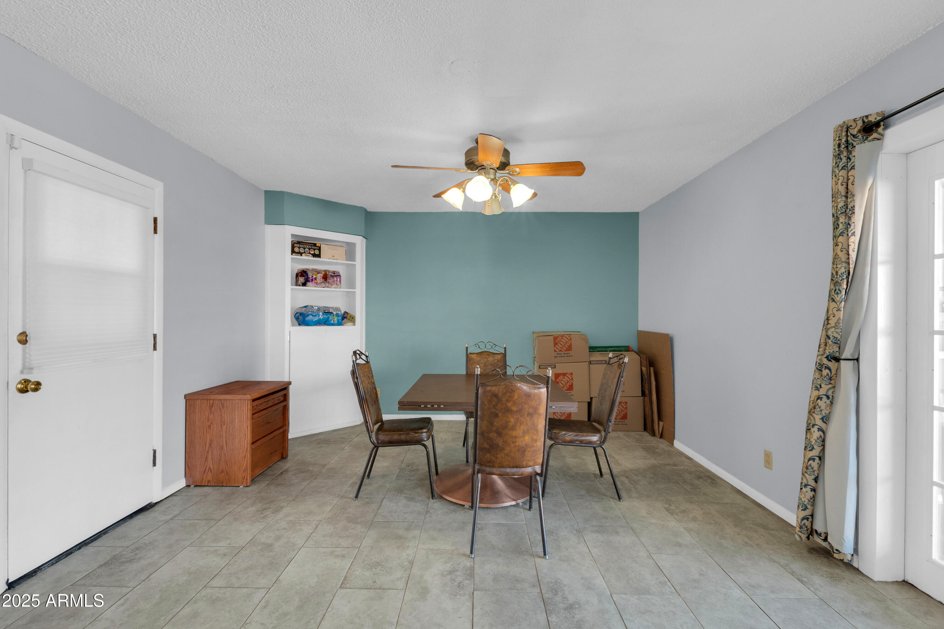 3422 W POINSETTIA Drive