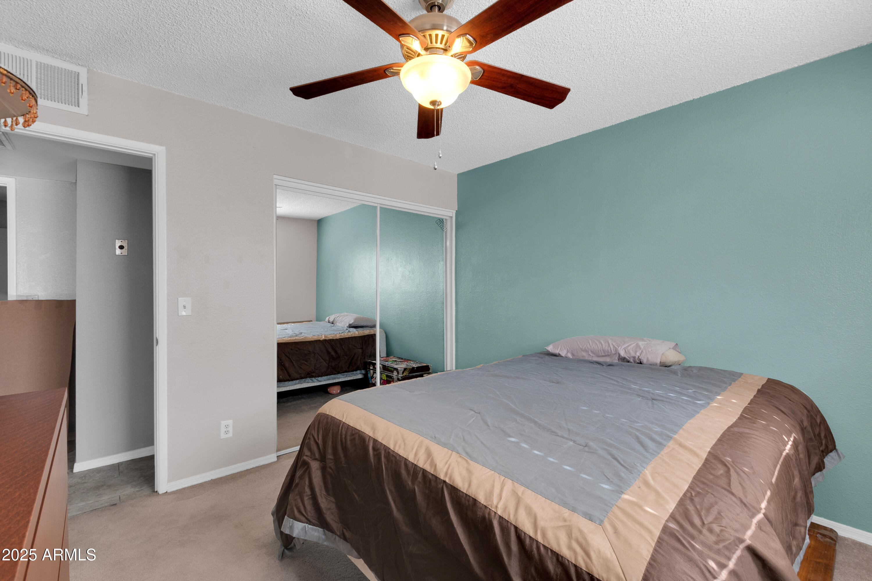 3422 W POINSETTIA Drive