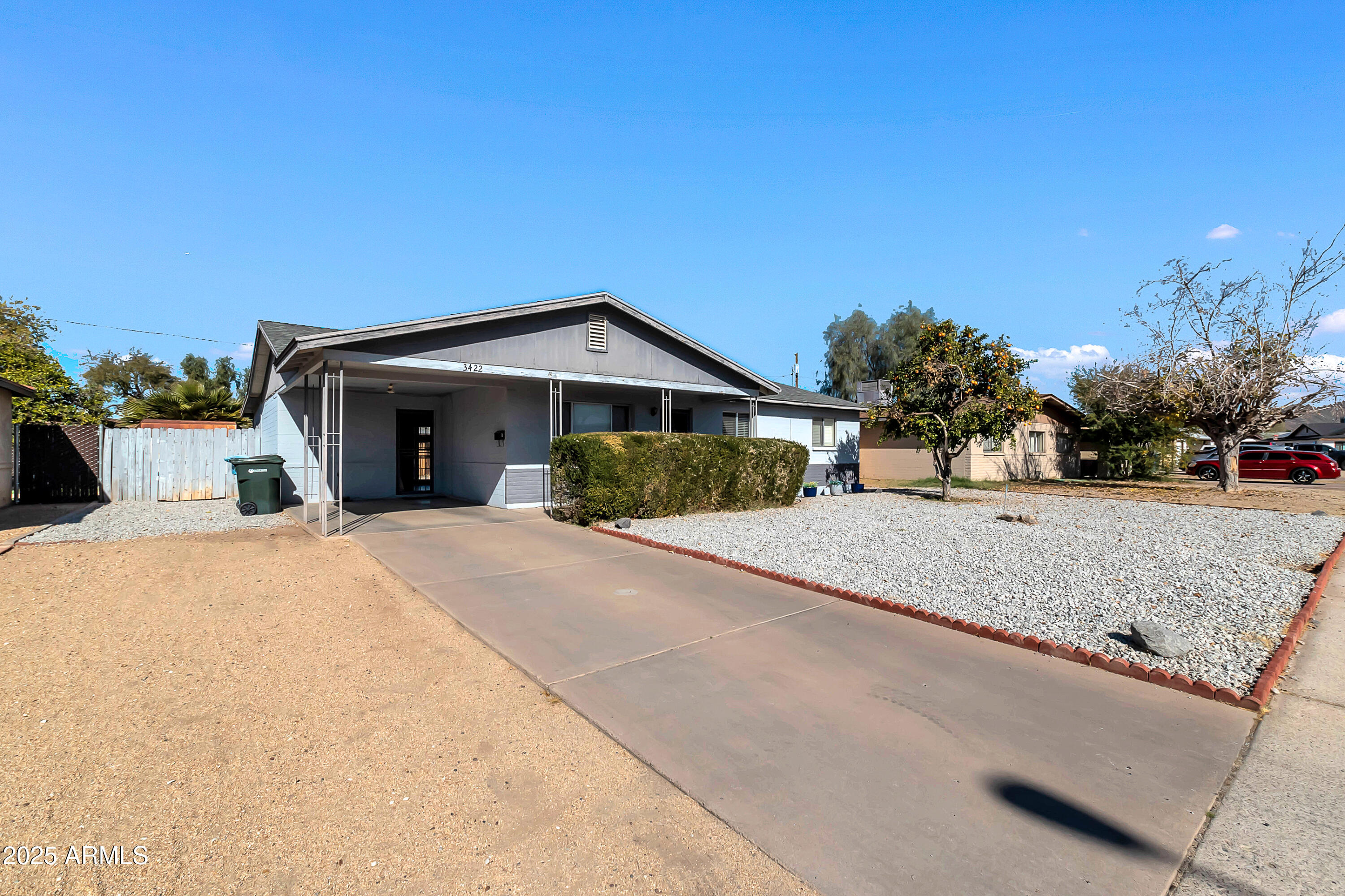 3422 W POINSETTIA Drive