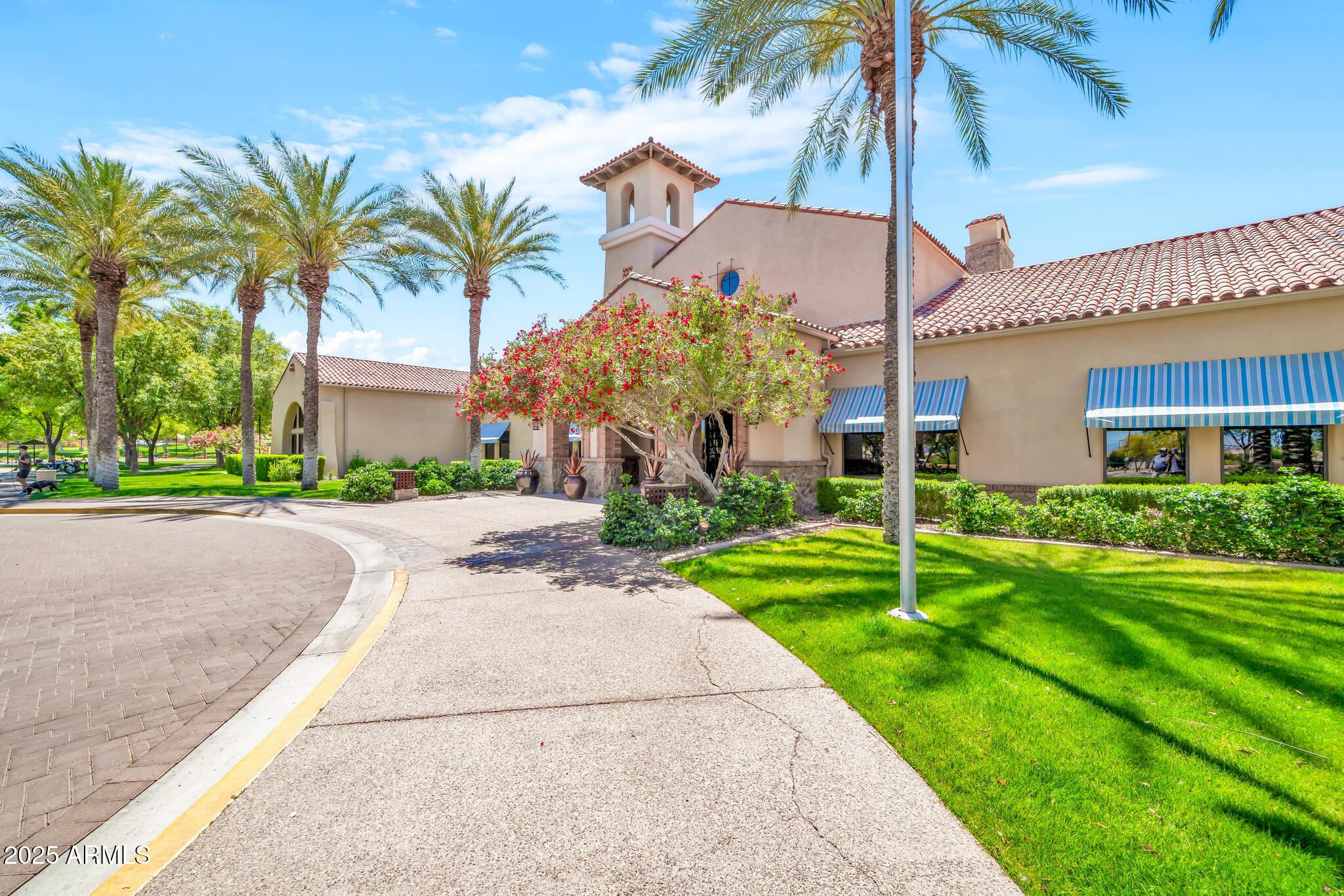 27606 W TONOPAH Drive