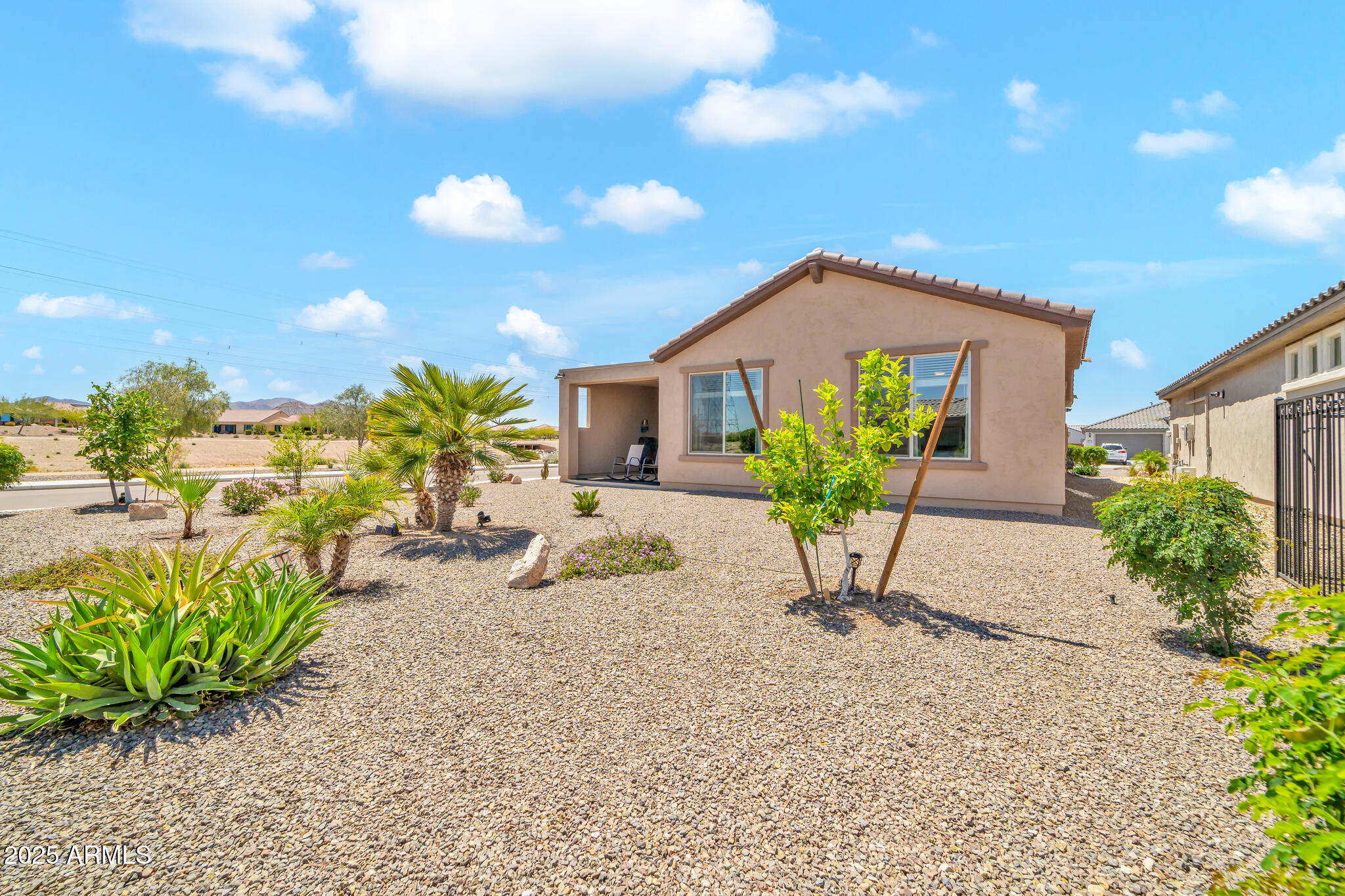 27606 W TONOPAH Drive