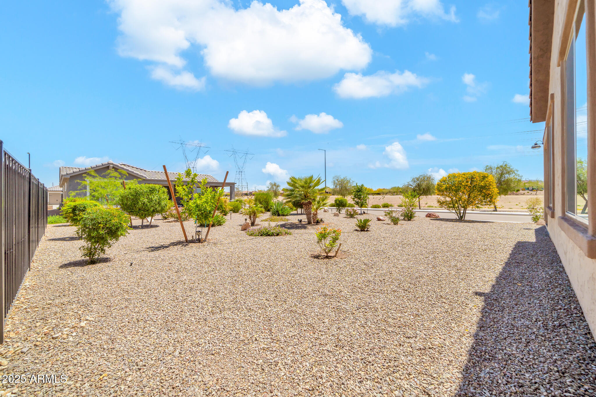 27606 W TONOPAH Drive