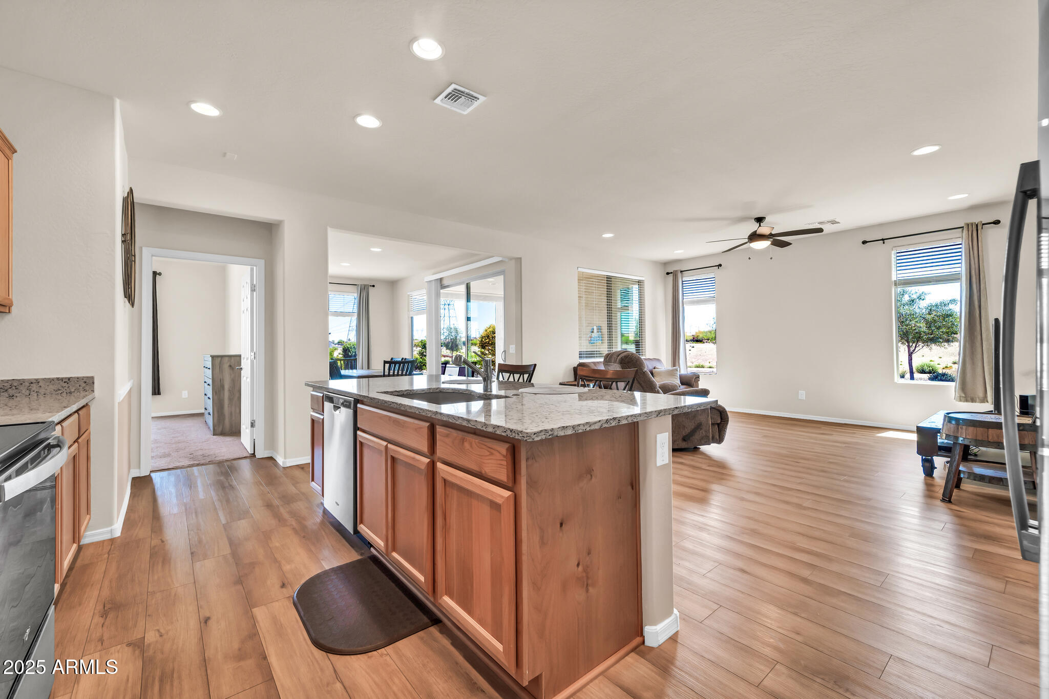 27606 W TONOPAH Drive